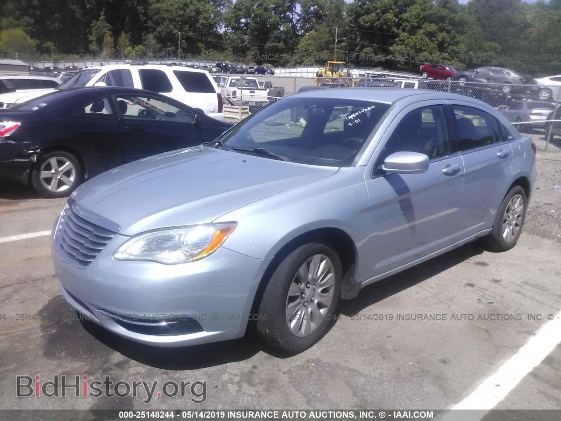 2012 CHRYSLER 200 - VIN: 1C3CCBAB7CN152661 - Фото 2