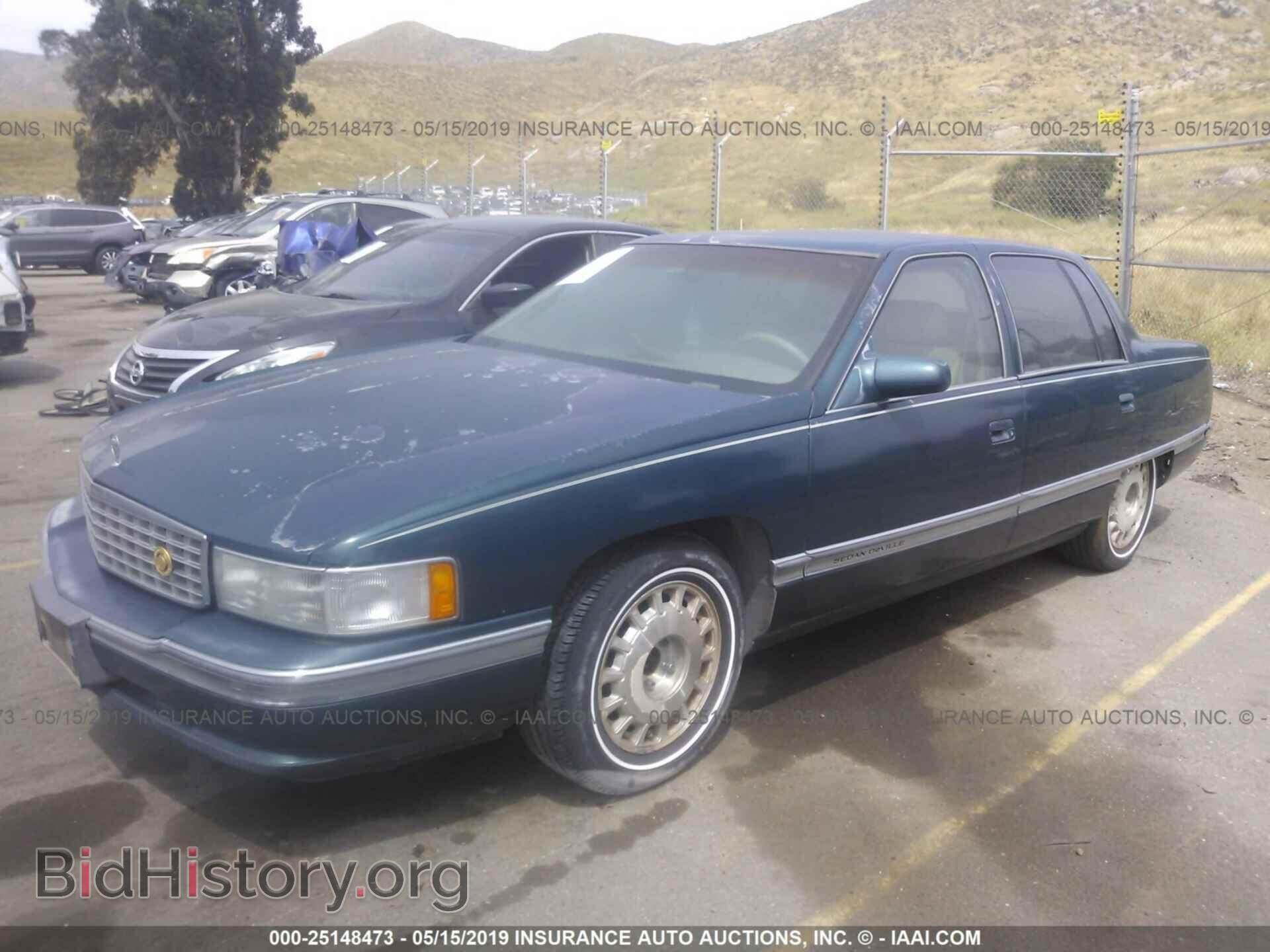 1996 Cadillac Deville - VIN: 1G6KD52Y1TU244012 - Photo 2