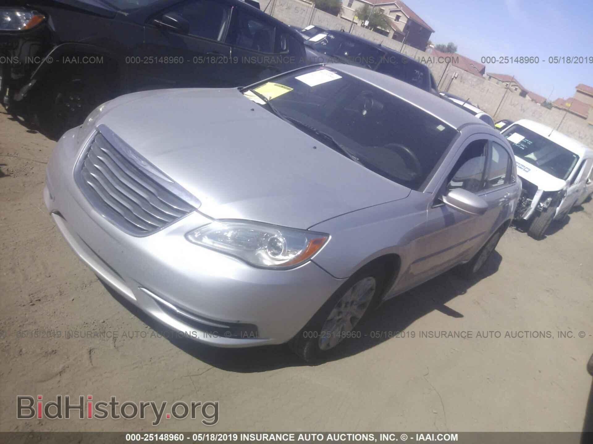2012 CHRYSLER 200 - VIN: 1C3CCBABXCN205241 - Фото 2
