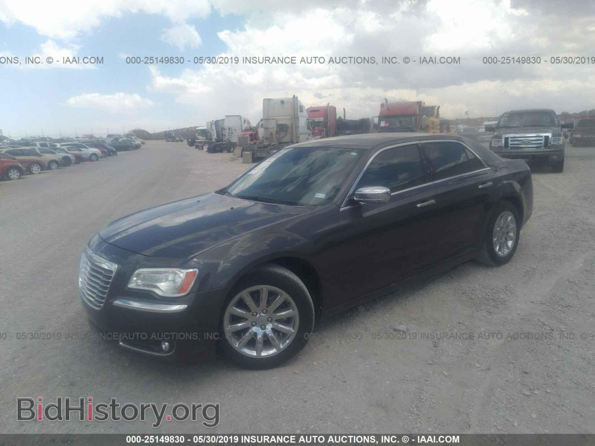 2014 CHRYSLER 300C - VIN: 2C3CCAEG8EH119230 - Фото 2