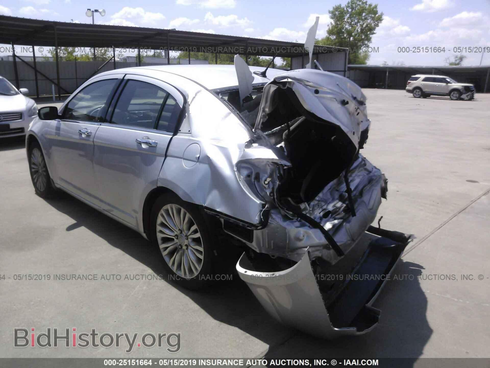 2012 CHRYSLER 200 - VIN: 1C3CCBCG0CN101740 - Фото 3