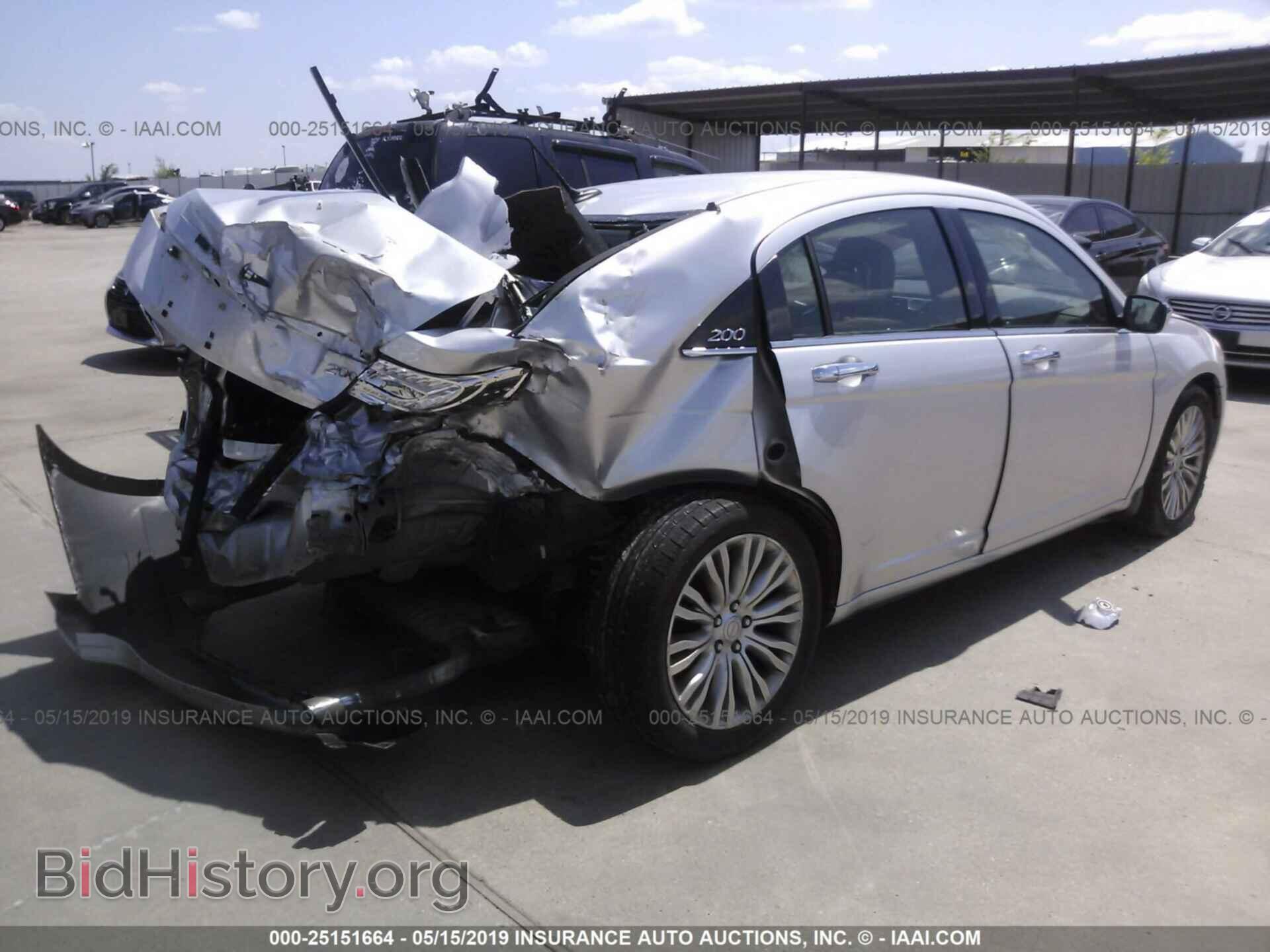 2012 CHRYSLER 200 - VIN: 1C3CCBCG0CN101740 - Фото 4