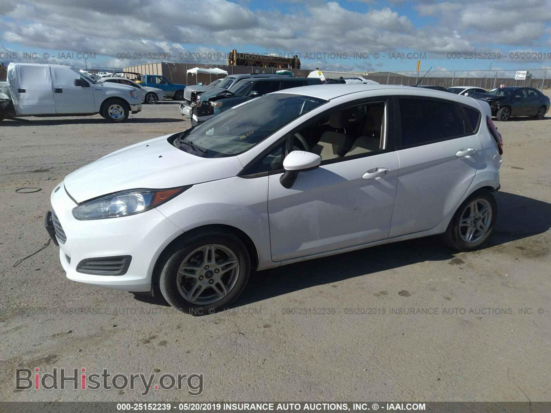 2017 FORD FIESTA - VIN: 3FADP4EJ7HM115084 - Photo 2