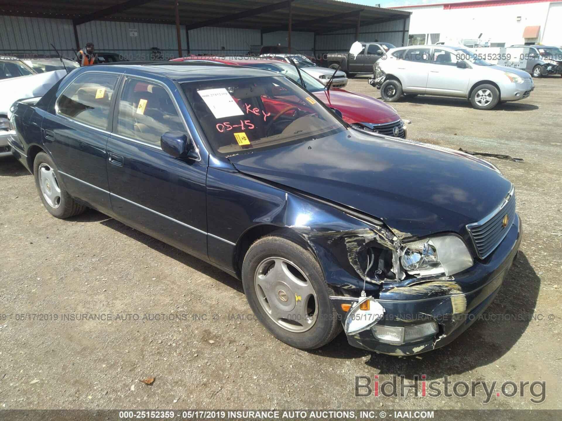 Photo JT8BH28FXX0153693 - LEXUS LS 1999