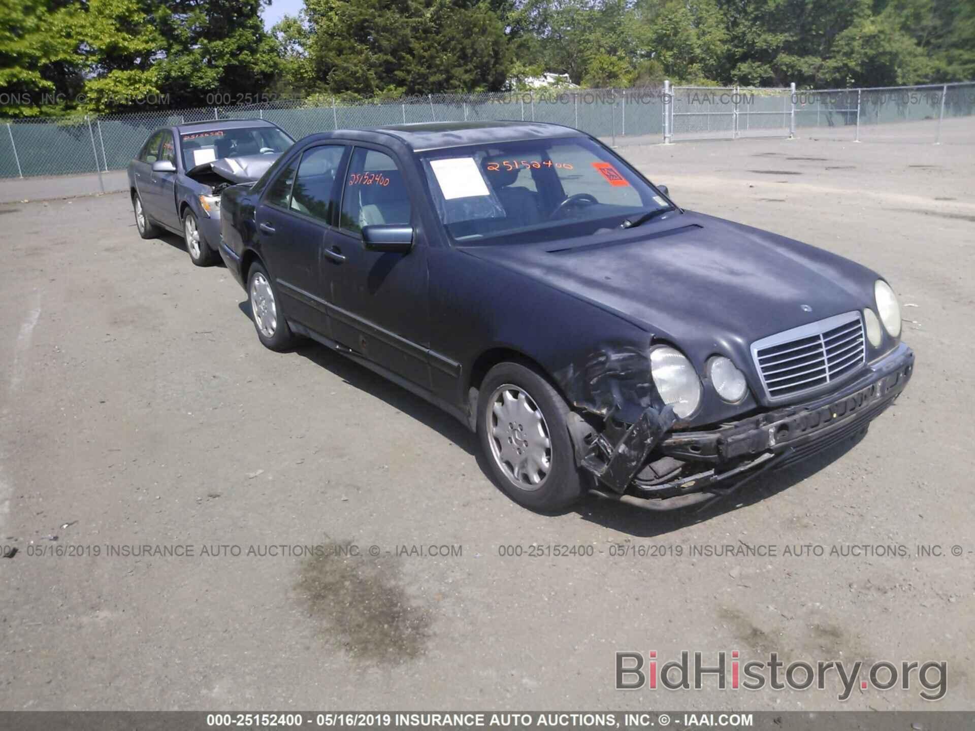 Photo WDBJF55F1TJ004844 - MERCEDES-BENZ E 1996