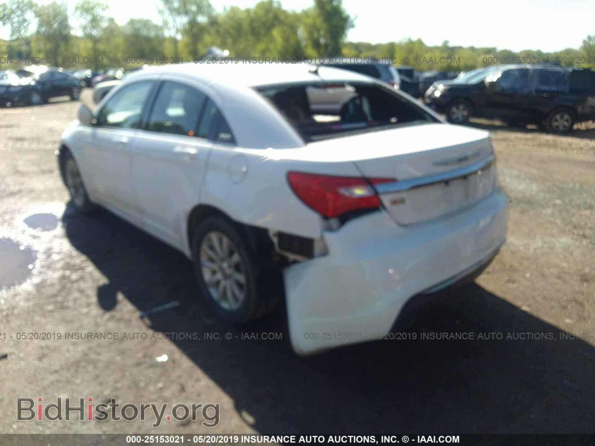 2013 CHRYSLER 200 - VIN: 1C3CCBBG1DN677968 - Photo 3