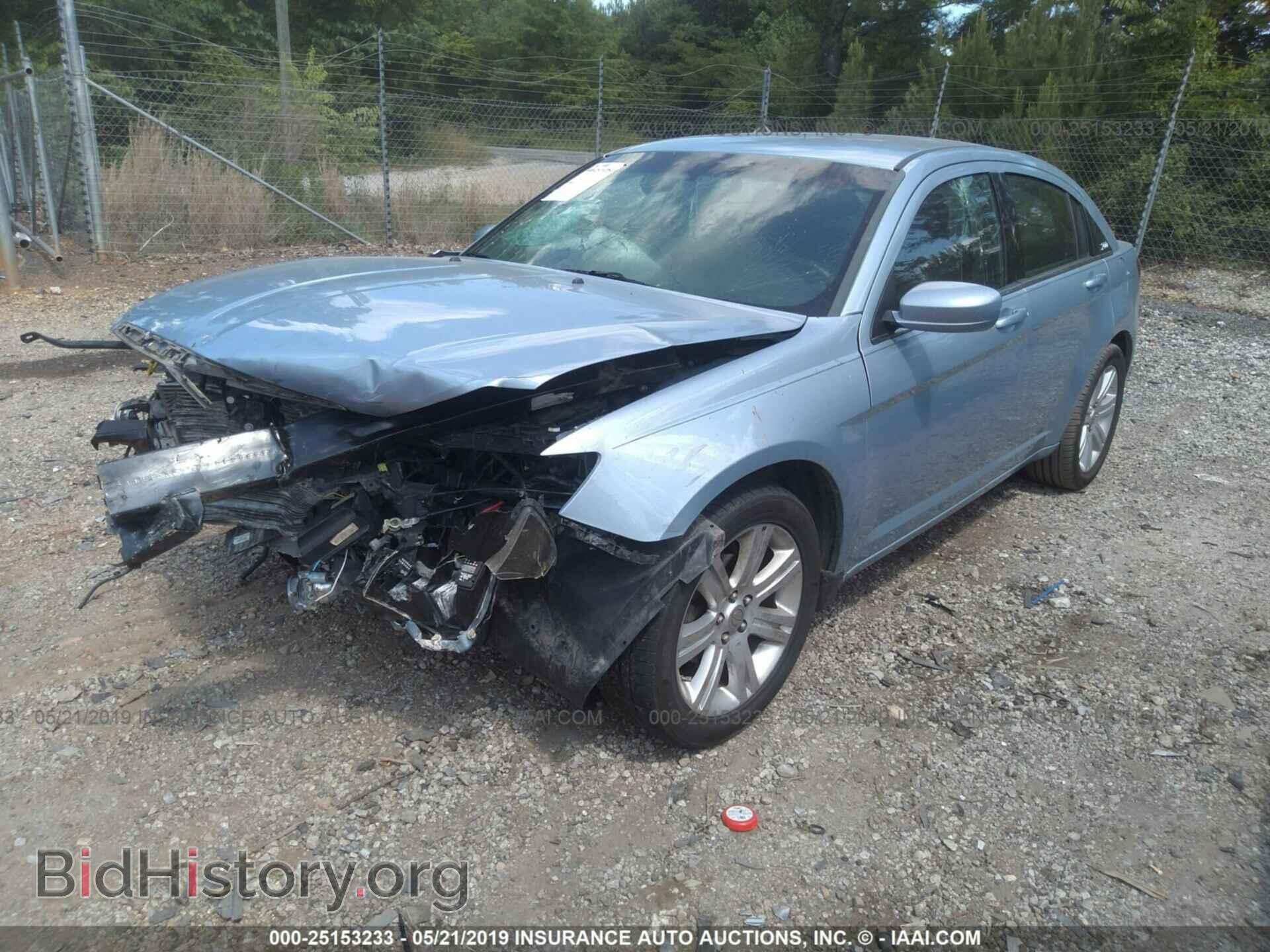 2013 CHRYSLER 200 - VIN: 1C3CCBBB5DN573830 - Фото 2