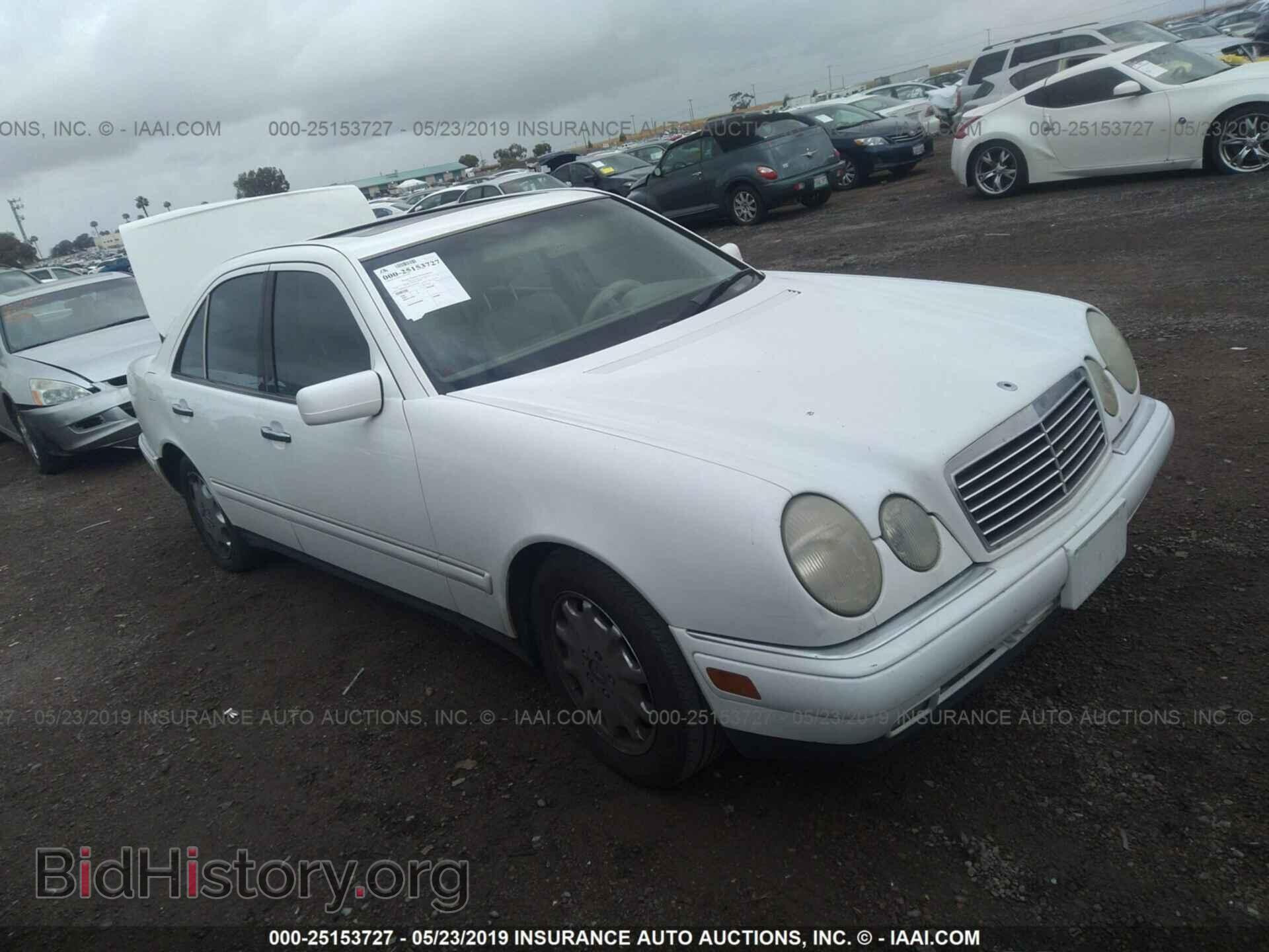 Photo WDBJF65F5WA533627 - MERCEDES-BENZ E 1998
