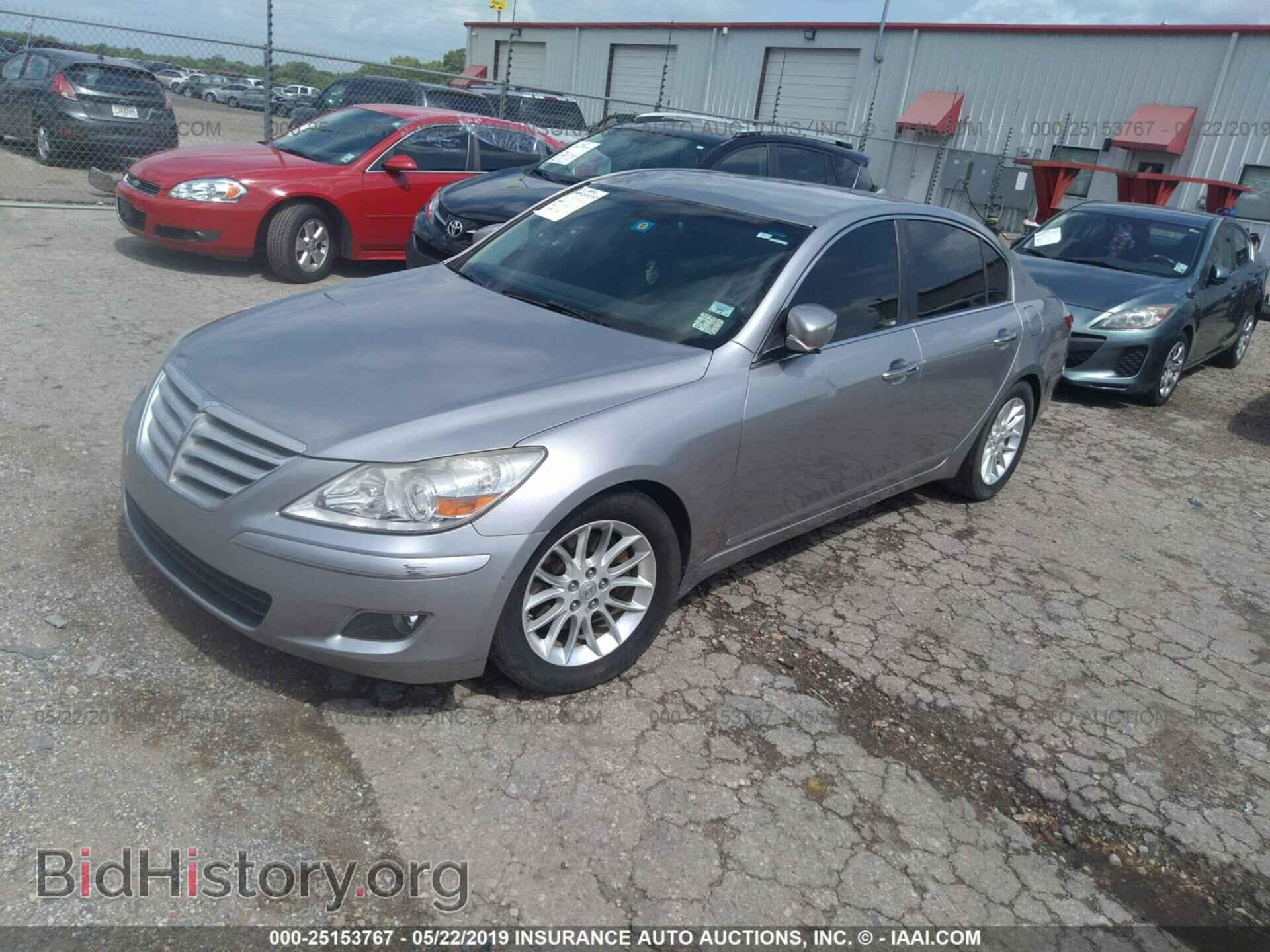 2011 HYUNDAI GENESIS - VIN: KMHGC4DE5BU131399 - Фото 2