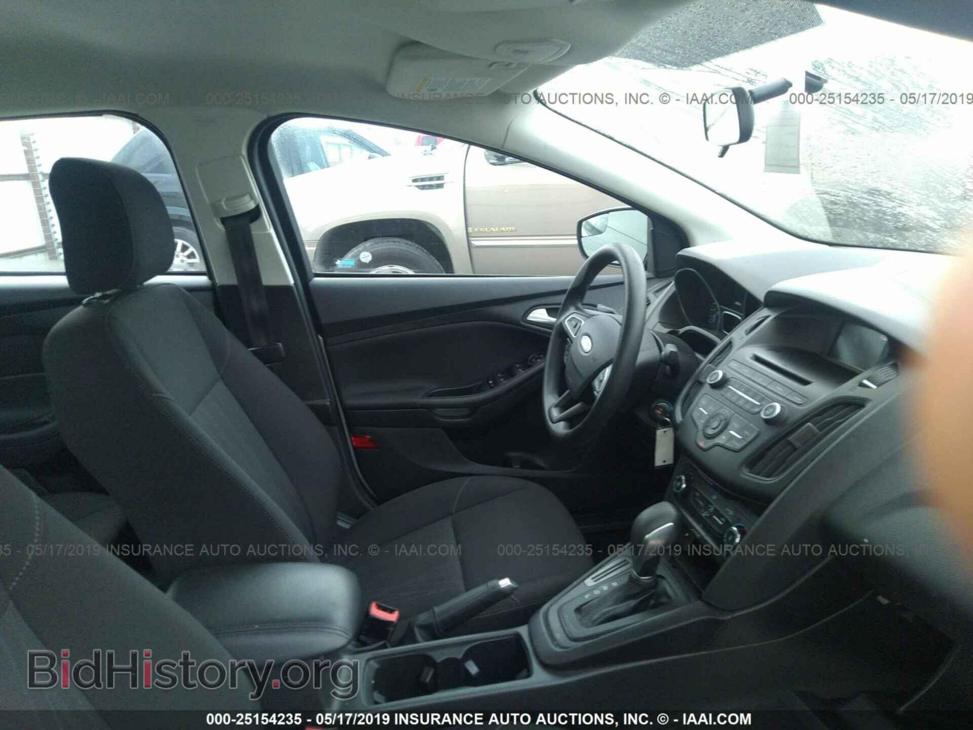 2017 FORD FOCUS - VIN: 1FADP3F2XHL224075 - Photo 5