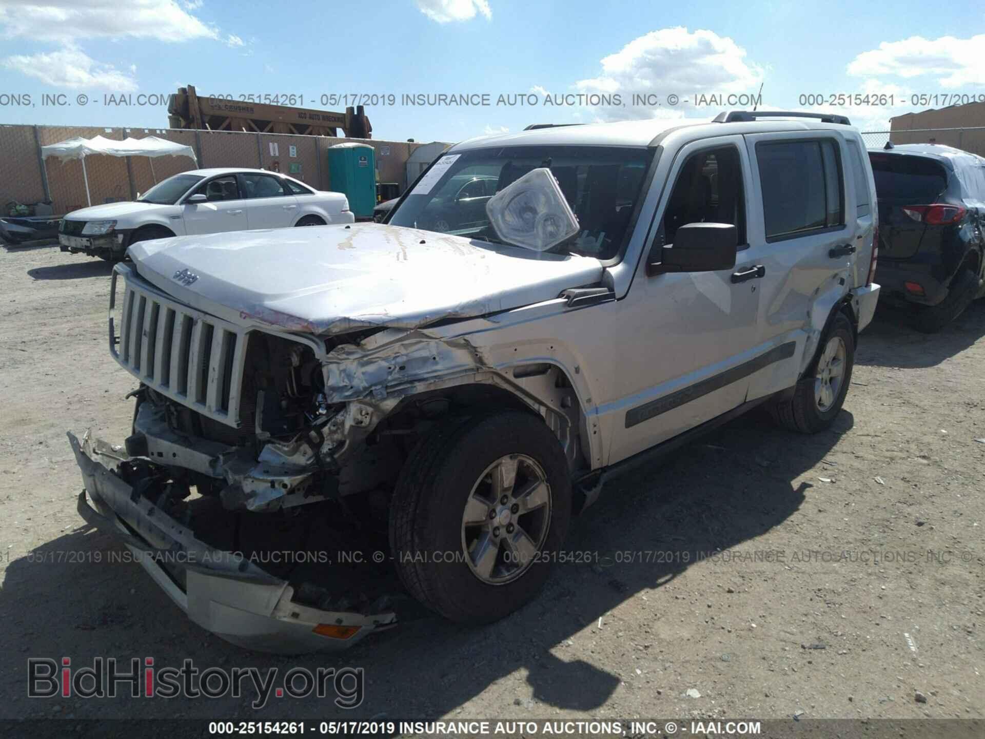 2011 JEEP LIBERTY - VIN: 1J4PP2GK8BW521703 - Фото 2