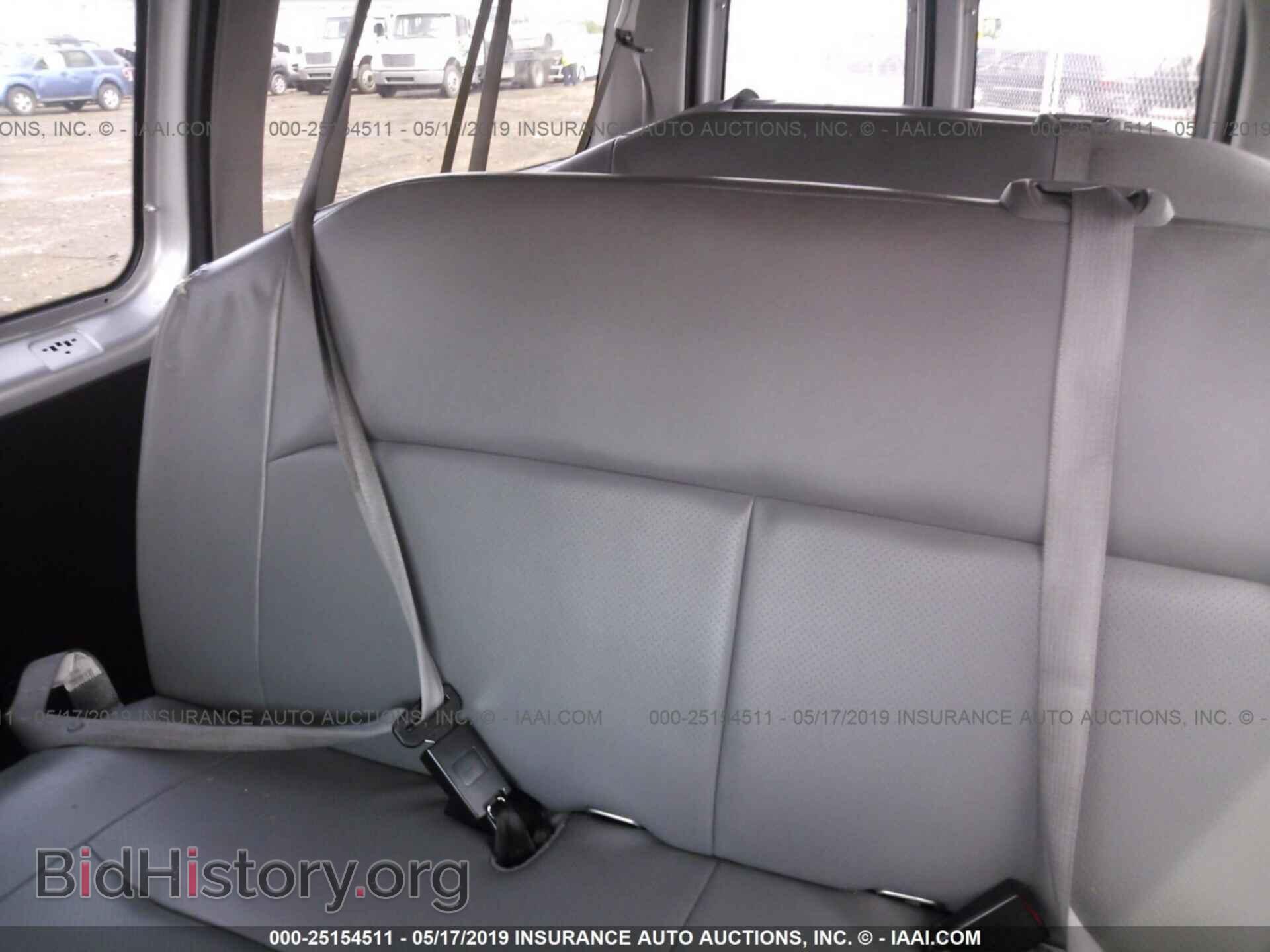 2011 FORD ECONOLINE - VIN: 1FBNE3BL7BDB32138 - Фото 8