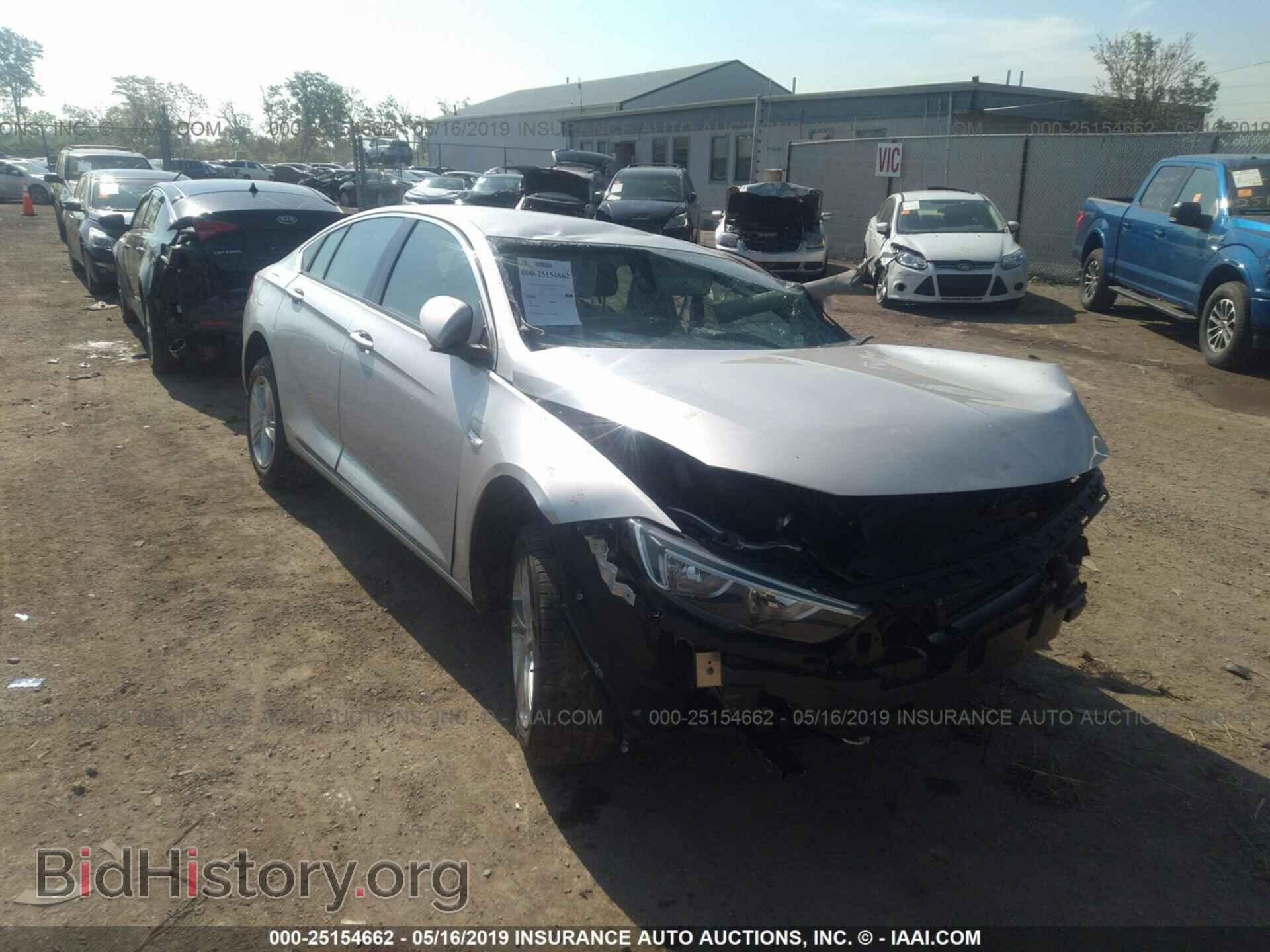 Photo W04GL6SX6J1176608 - BUICK REGAL 2018