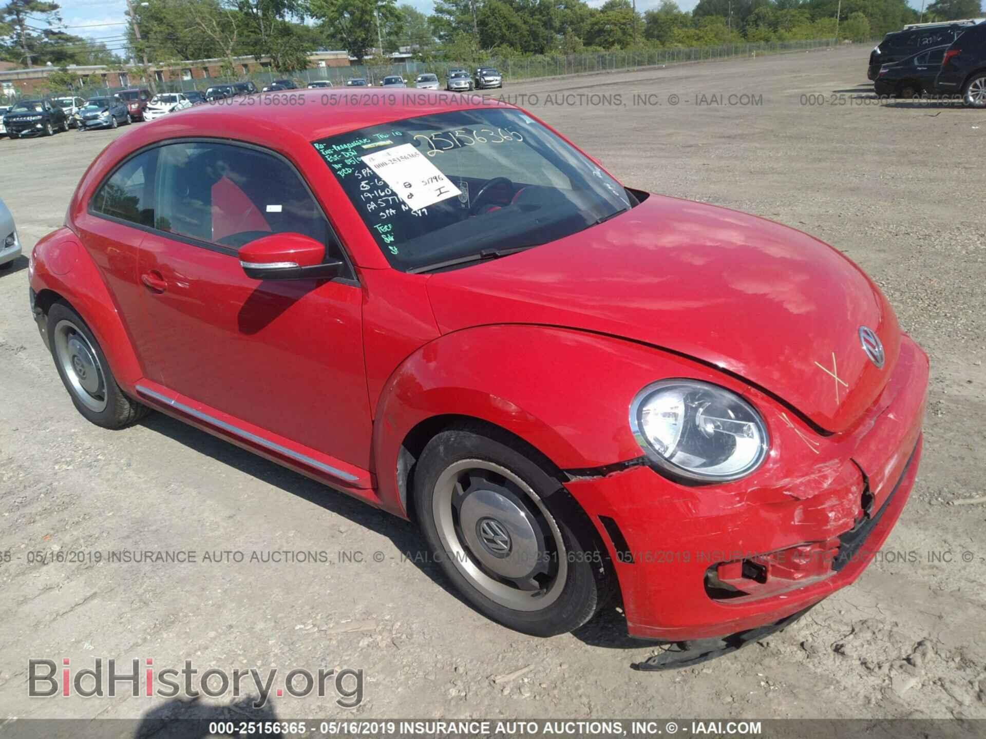 Photo 3VWJP7AT4CM628112 - VOLKSWAGEN BEETLE 2012