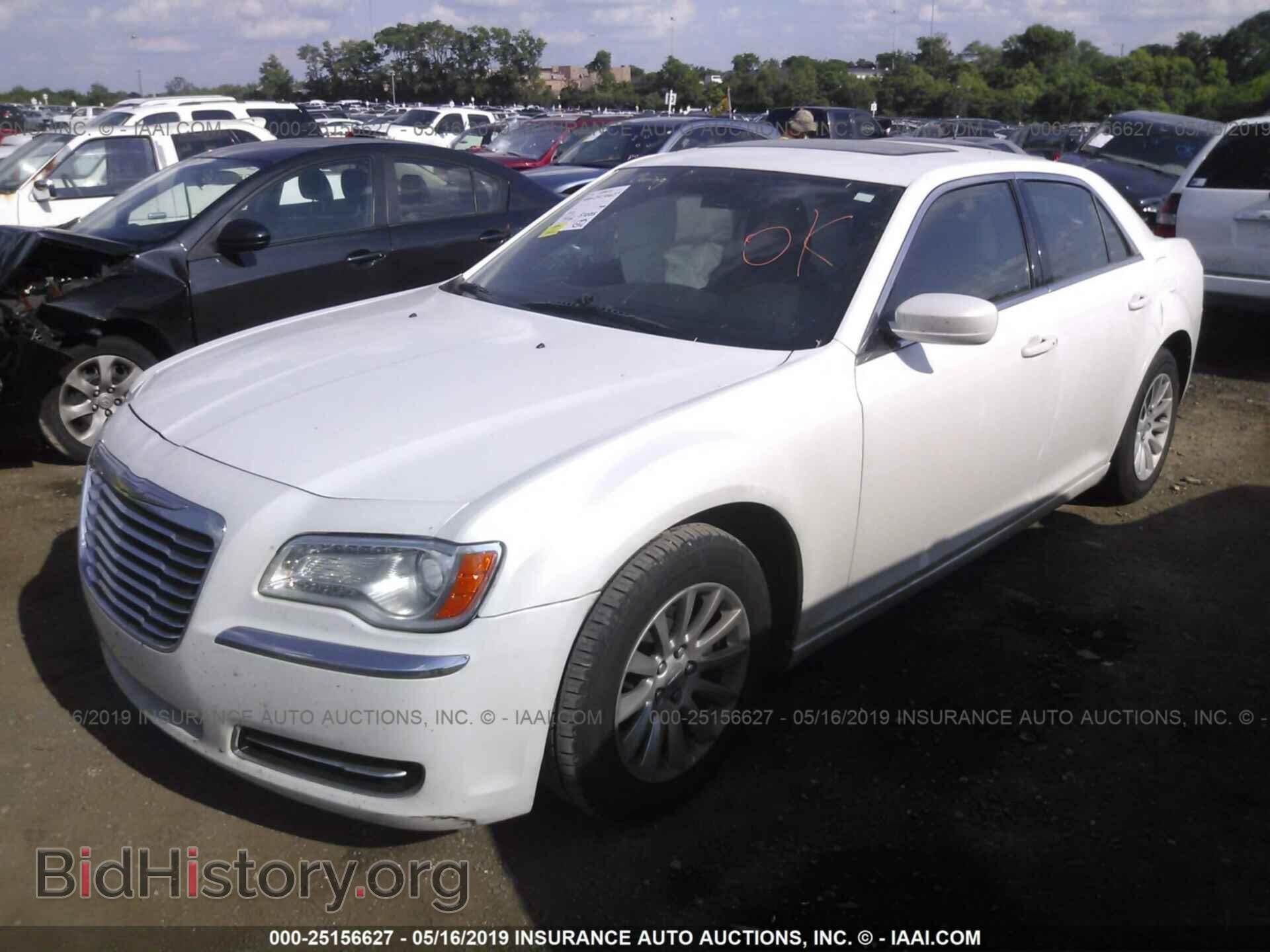 2012 CHRYSLER 300 - VIN: 2C3CCAAG3CH312601 - Фото 2