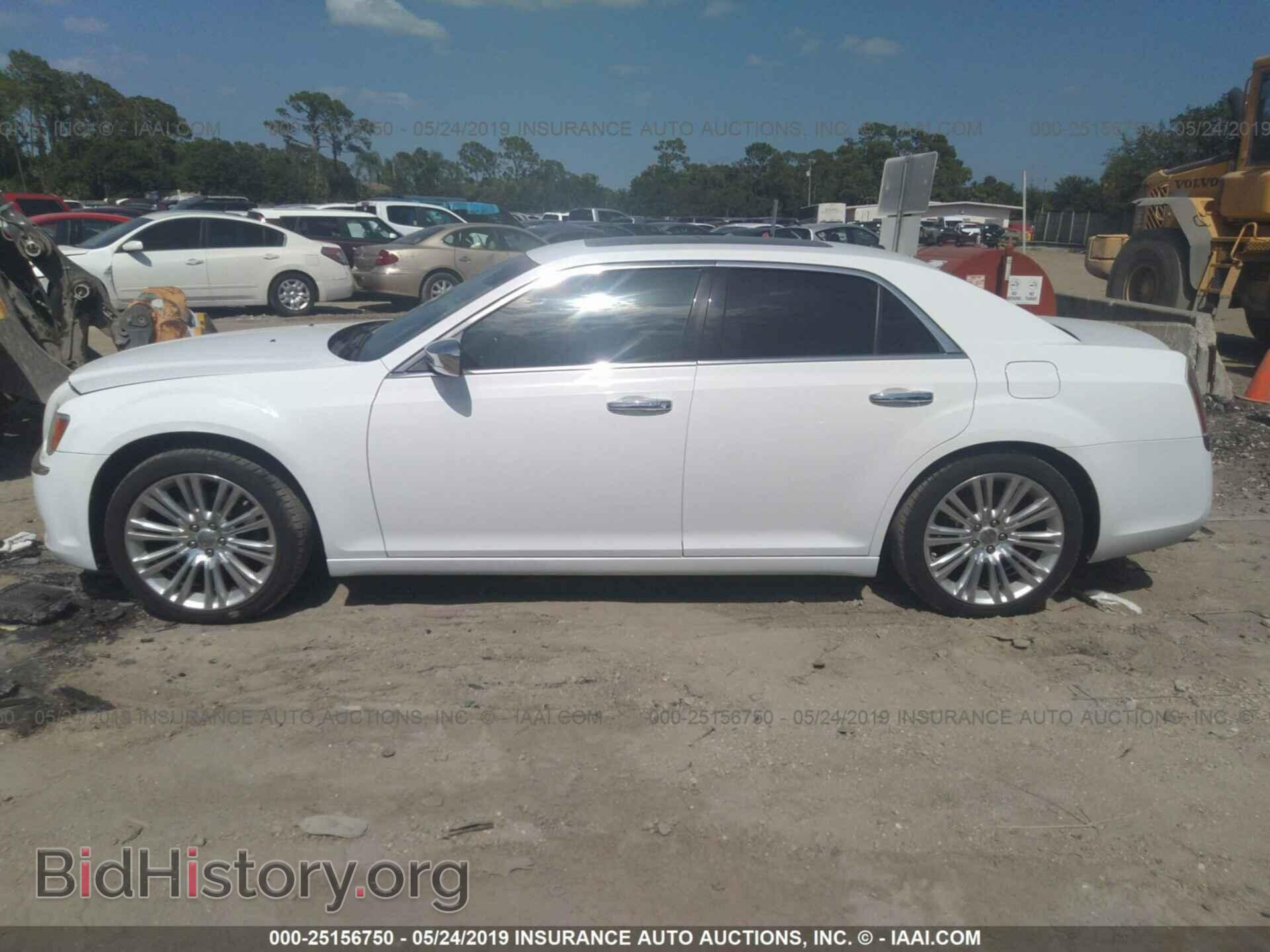 2011 CHRYSLER 300C - VIN: 2C3CA6CT9BH580922 - Фото 6