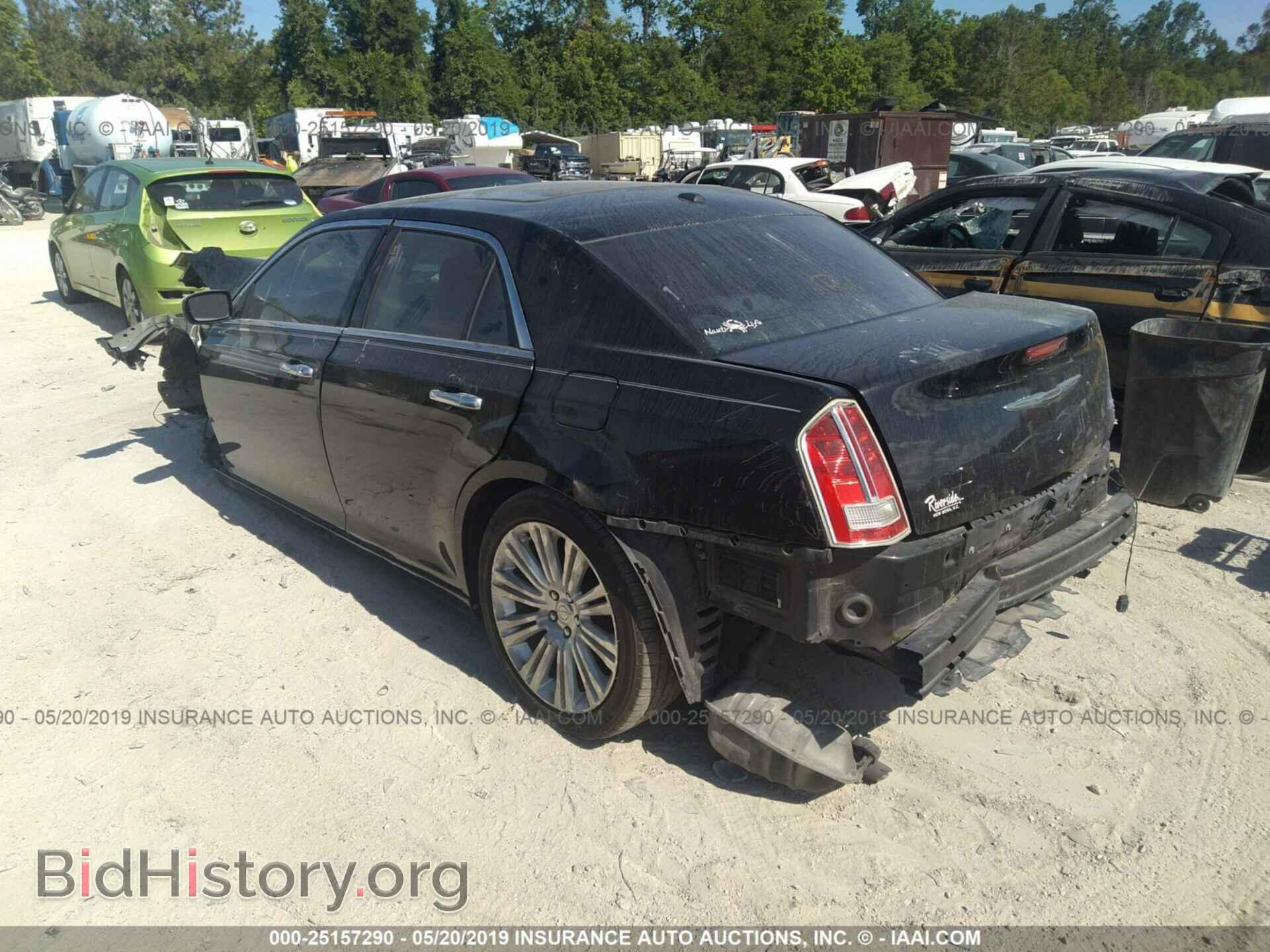 2013 CHRYSLER 300C - VIN: 2C3CCAPT2DH513329 - Фото 3