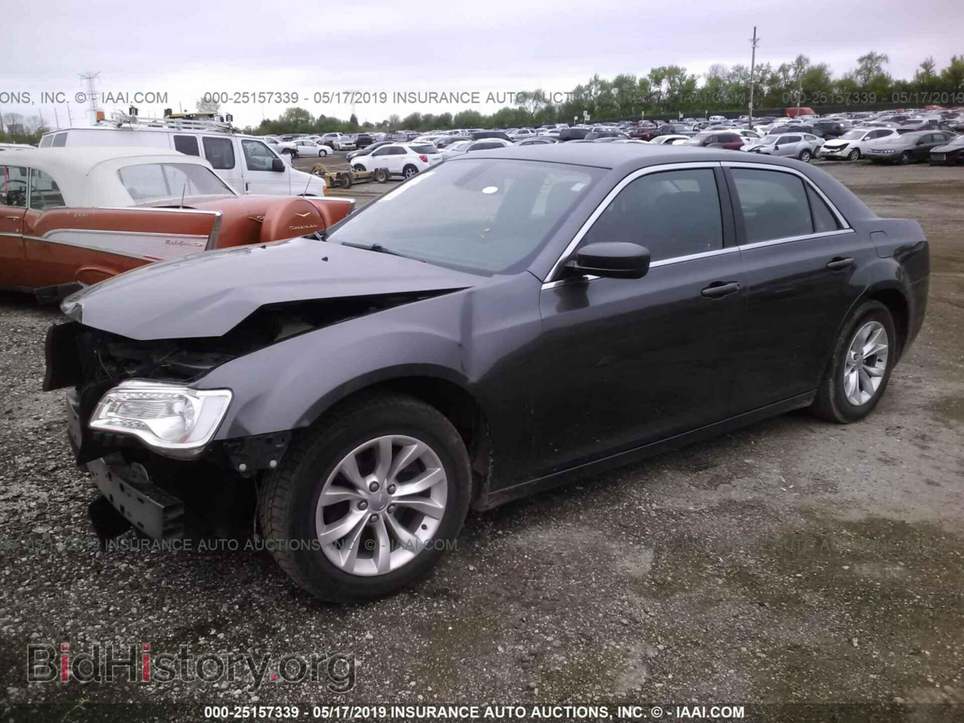 2015 CHRYSLER 300 - VIN: 2C3CCAAG8FH766931 - Фото 2