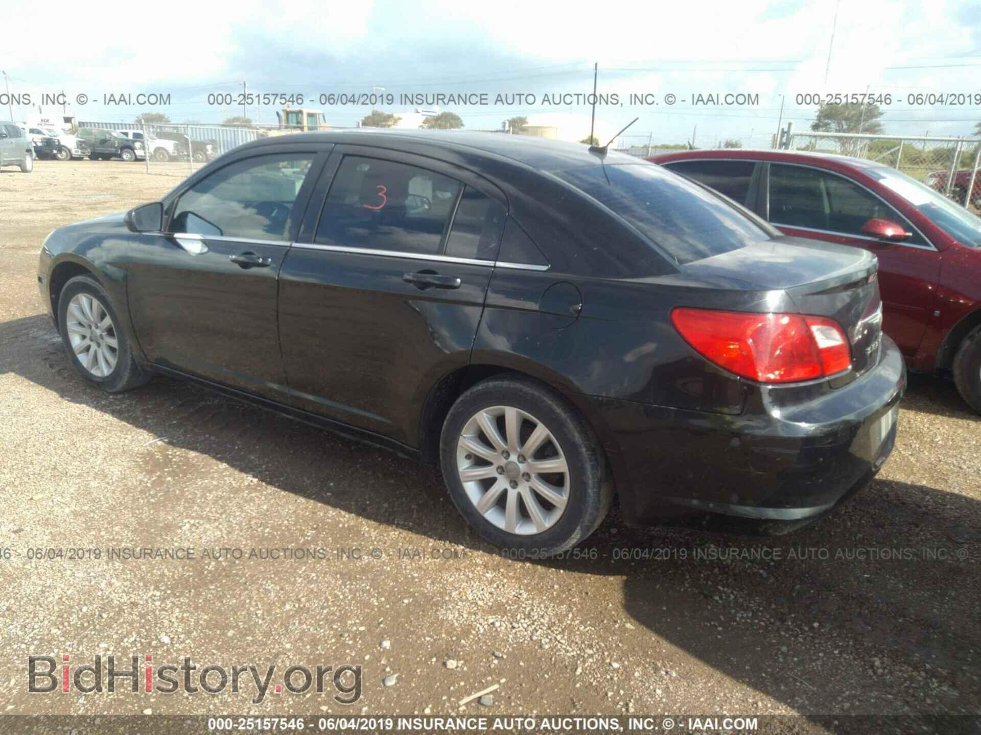 2010 CHRYSLER SEBRING - VIN: 1C3CC5FB4AN213200 - Фото 3