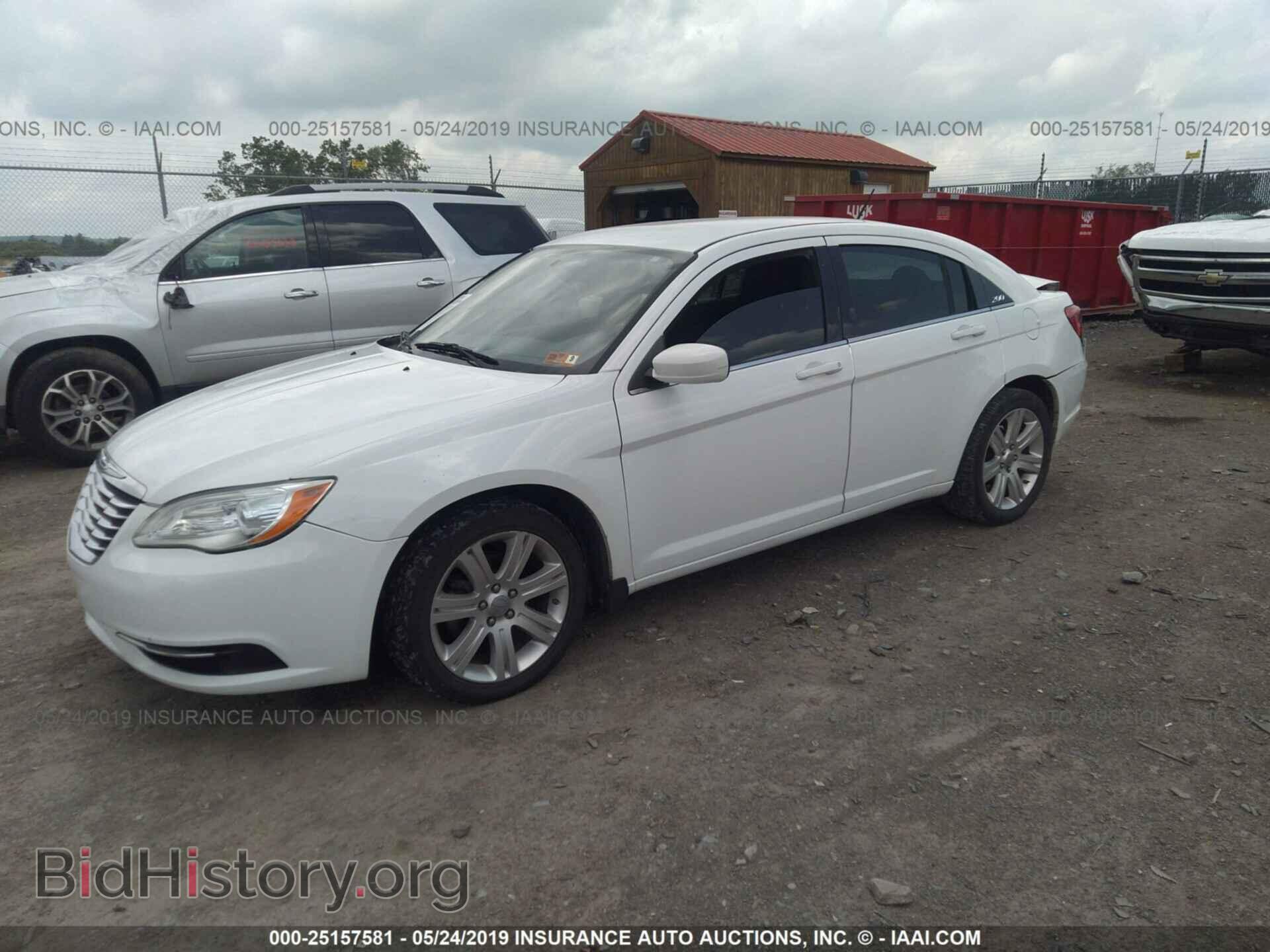 2013 CHRYSLER 200 - VIN: 1C3CCBAB6DN685618 - Photo 2