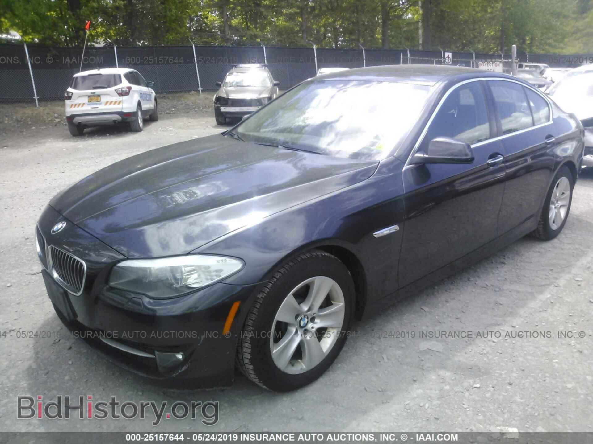 2013 BMW 528 - VIN: WBAXH5C5XDDW14819 - Фото 2