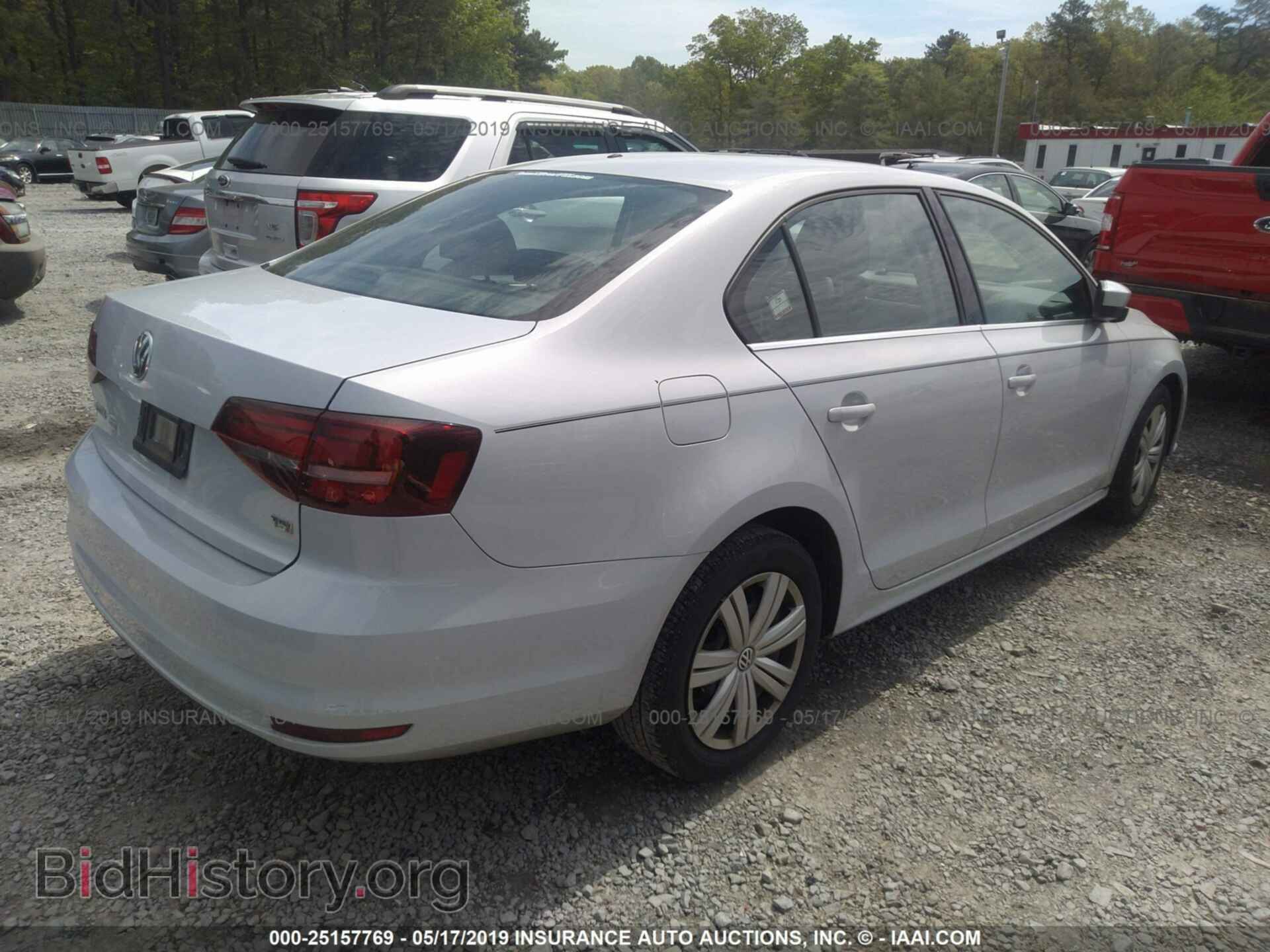 2017 VOLKSWAGEN JETTA - VIN: 3VW2B7AJ3HM285169 - Photo 4