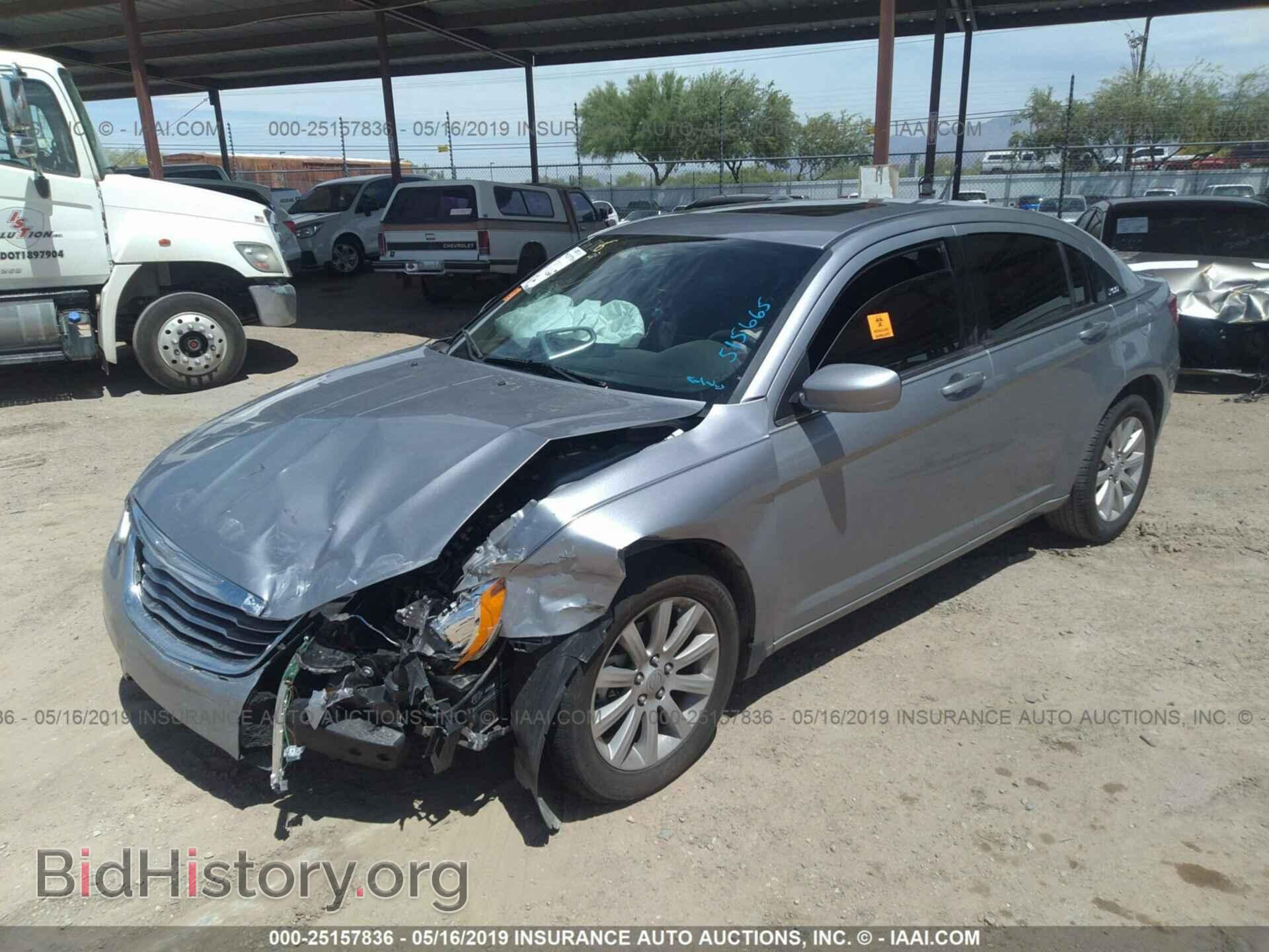 2013 CHRYSLER 200 - VIN: 1C3CCBBB1DN515665 - Фото 2