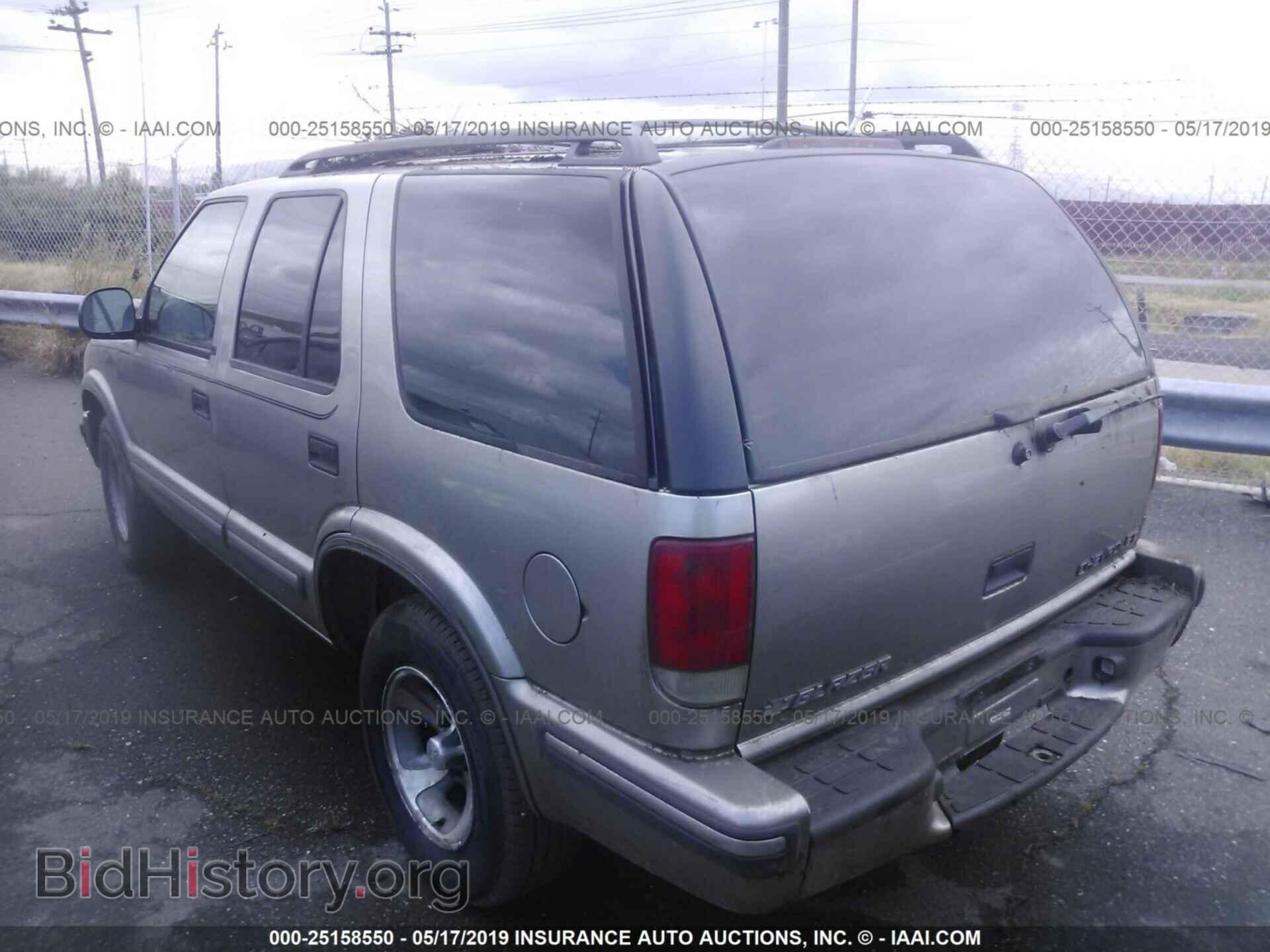 1998 CHEVROLET BLAZER - VIN: 1GNCS13W4W2201367 - Фото 3