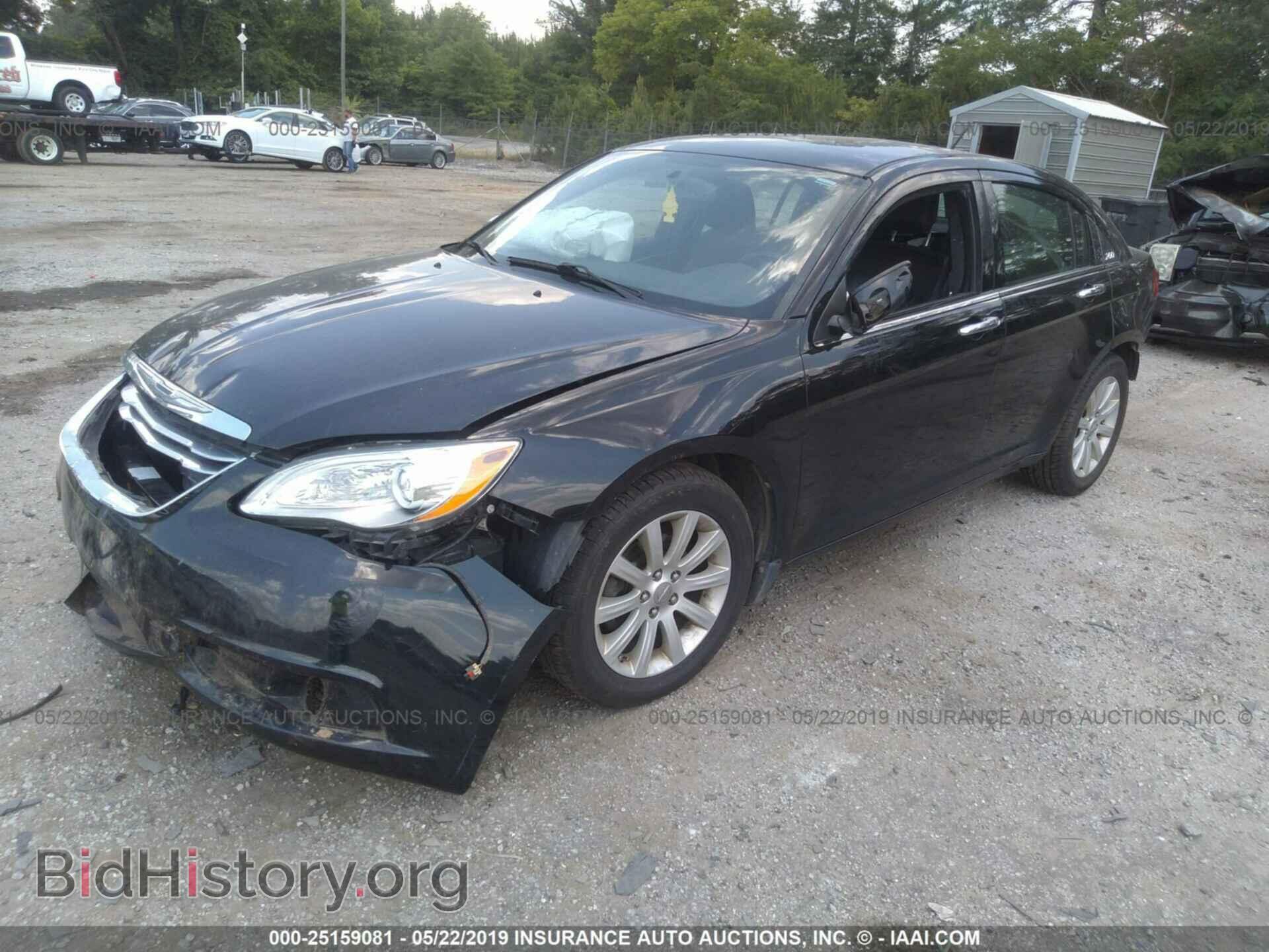 2013 CHRYSLER 200 - VIN: 1C3CCBCG2DN579076 - Photo 2