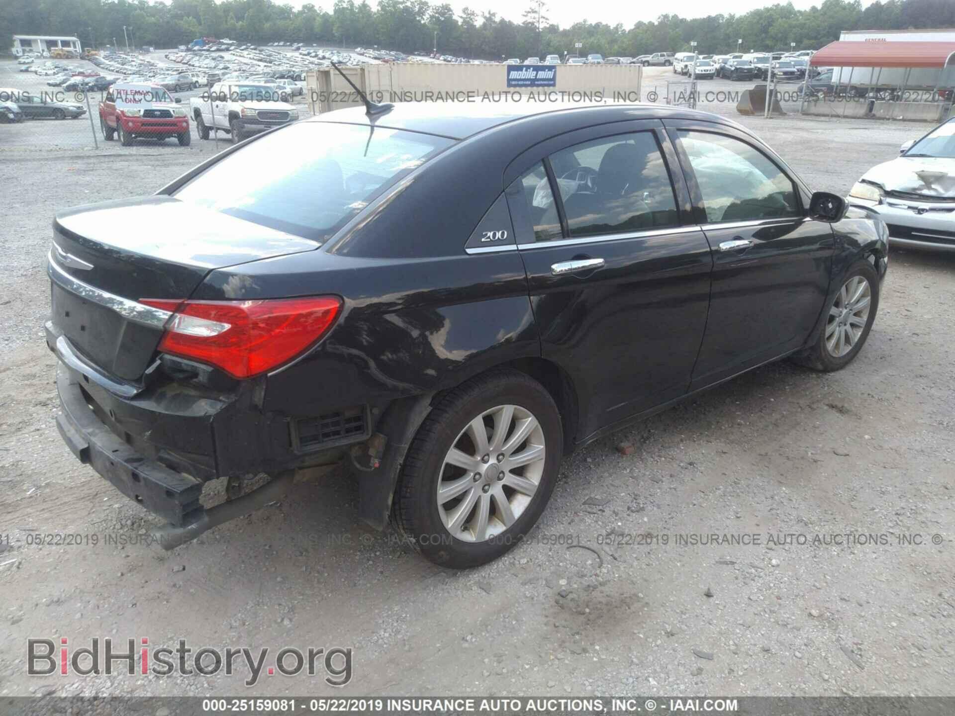 2013 CHRYSLER 200 - VIN: 1C3CCBCG2DN579076 - Photo 4