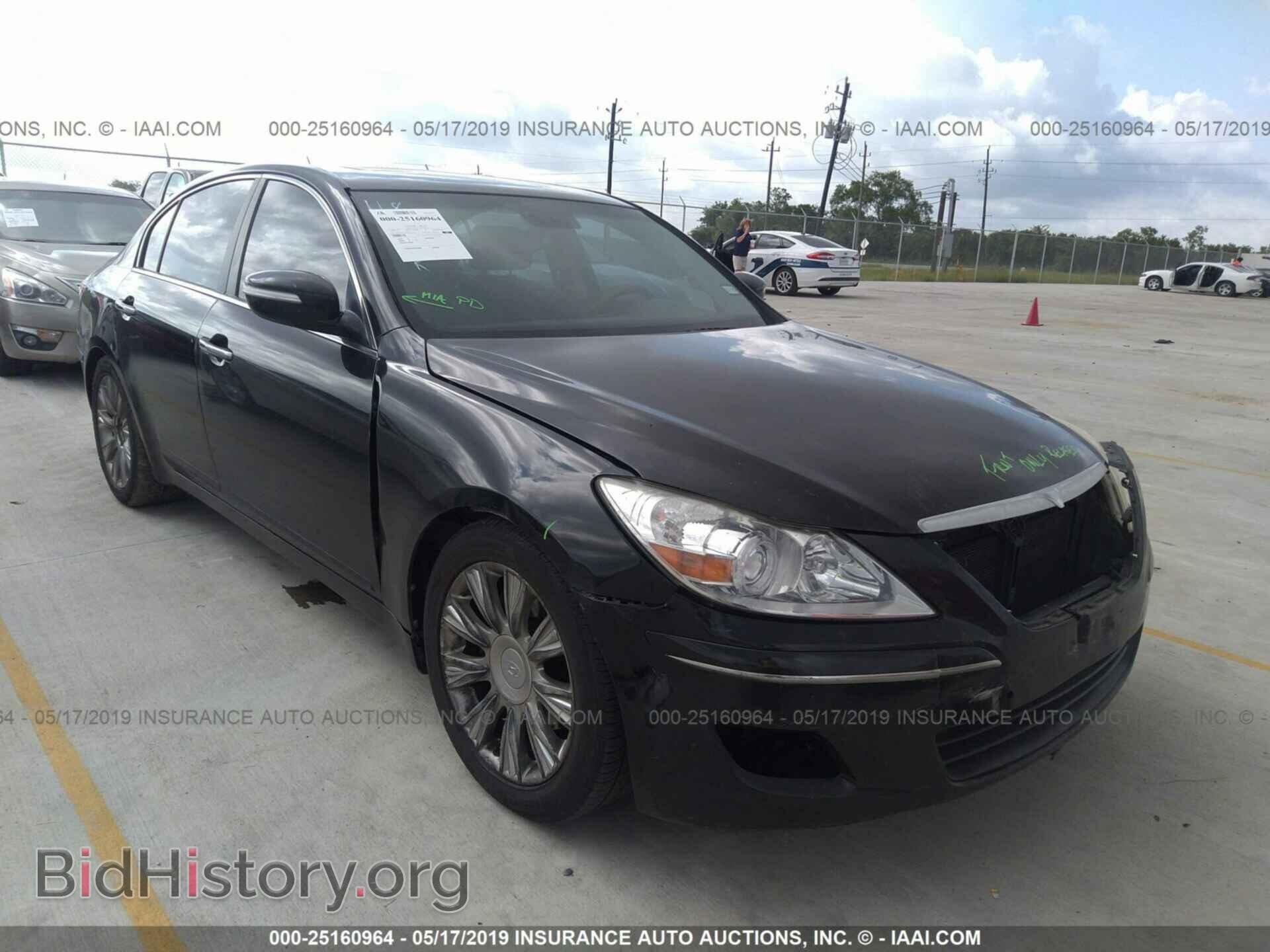 Photo KMHGC46E99U043382 - HYUNDAI GENESIS 2009