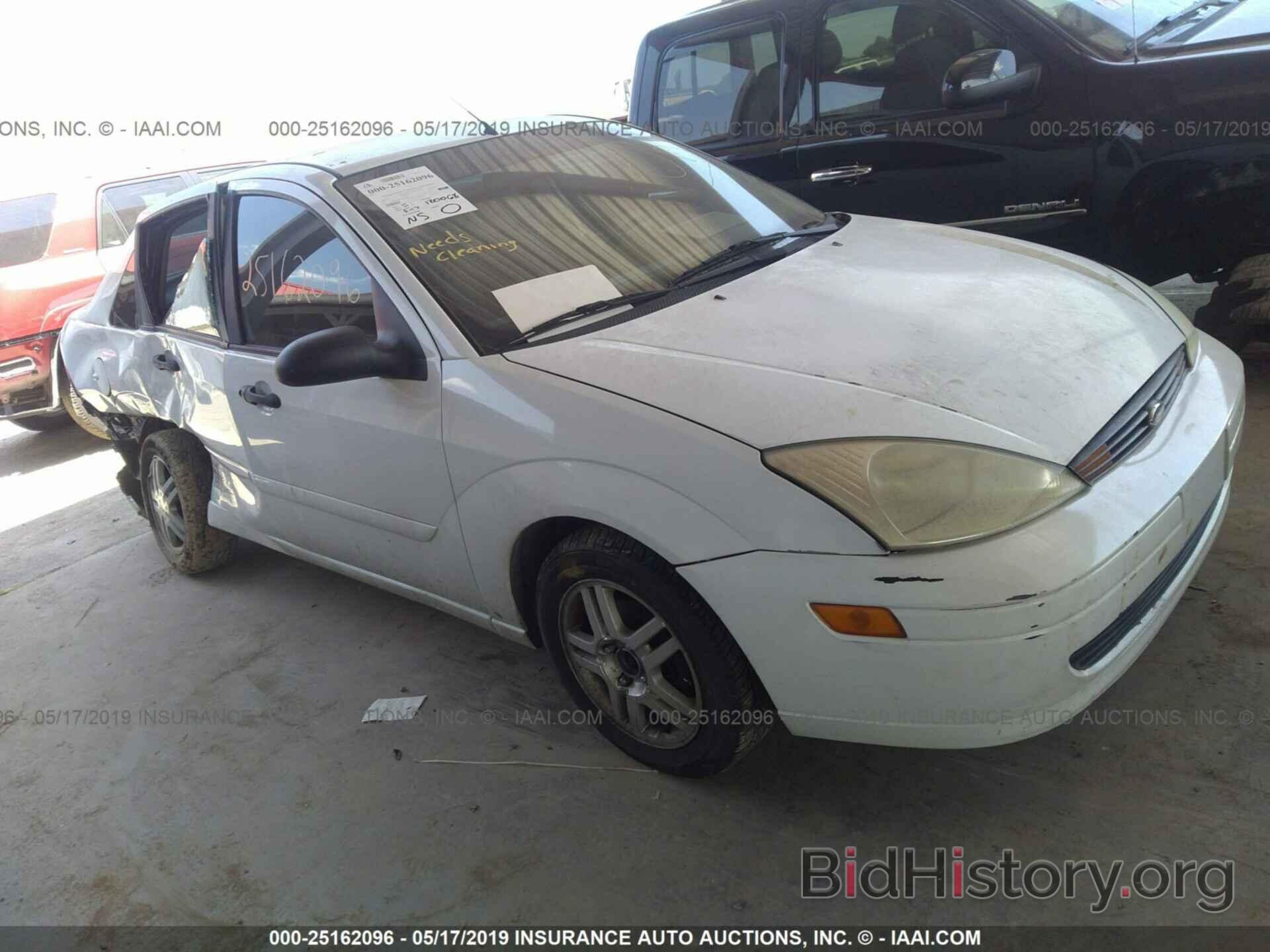 Photo 1FAFP34P5YW248483 - FORD FOCUS 2000