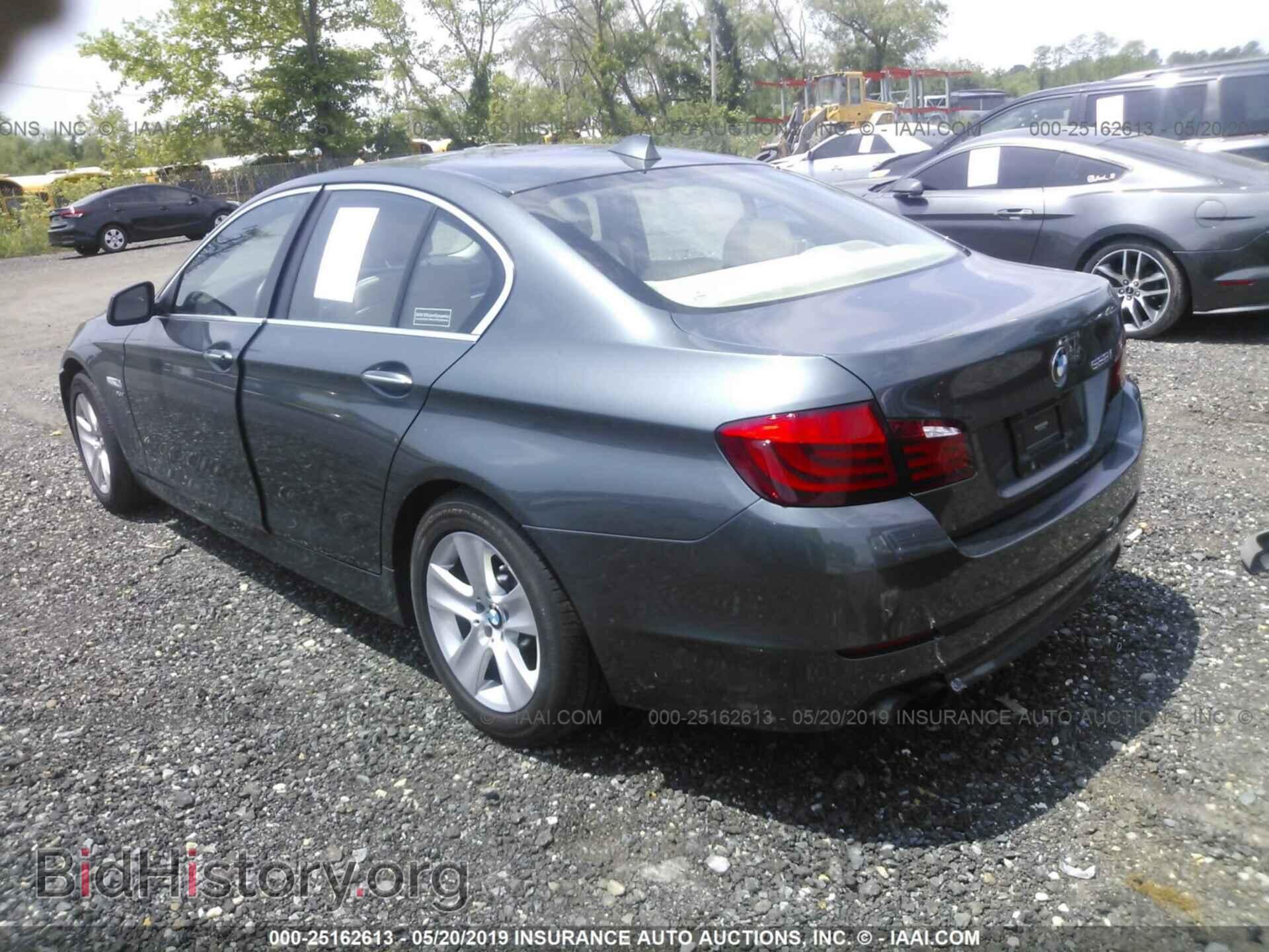 2012 BMW 528 - VIN: WBAXH5C57CDW02299 - Фото 3