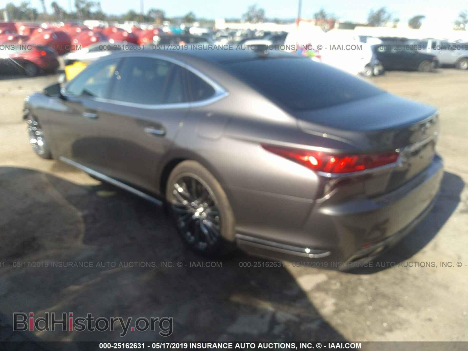 2018 LEXUS LS - VIN: JTHC5LFF7J5001743 - Фото 3