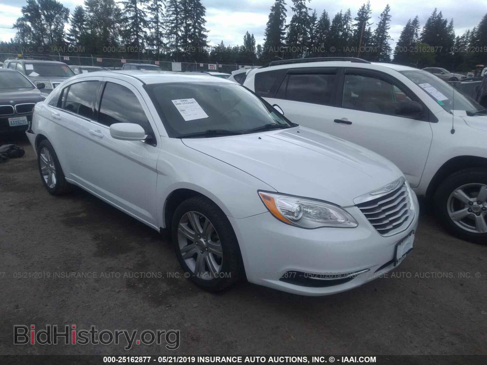 Photo 1C3CCBBB8DN735577 - CHRYSLER 200 2013