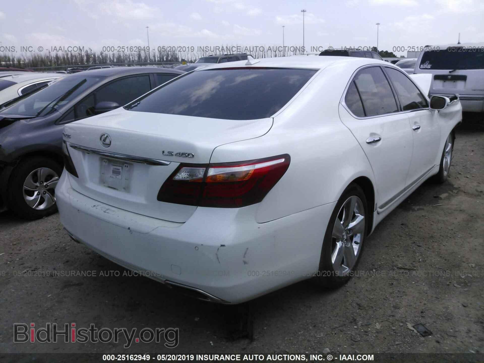 2010 LEXUS LS - VIN: JTHBL5EF2A5098168 - Photo 4