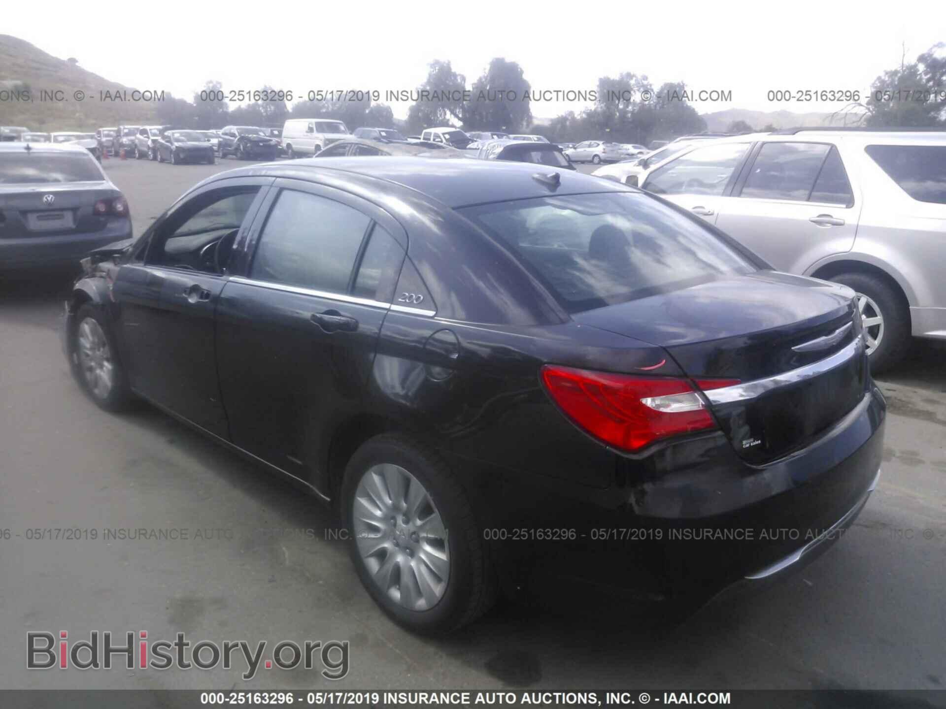 2014 Chrysler 200 - VIN: 1C3CCBAB4EN124660 - Фото 3