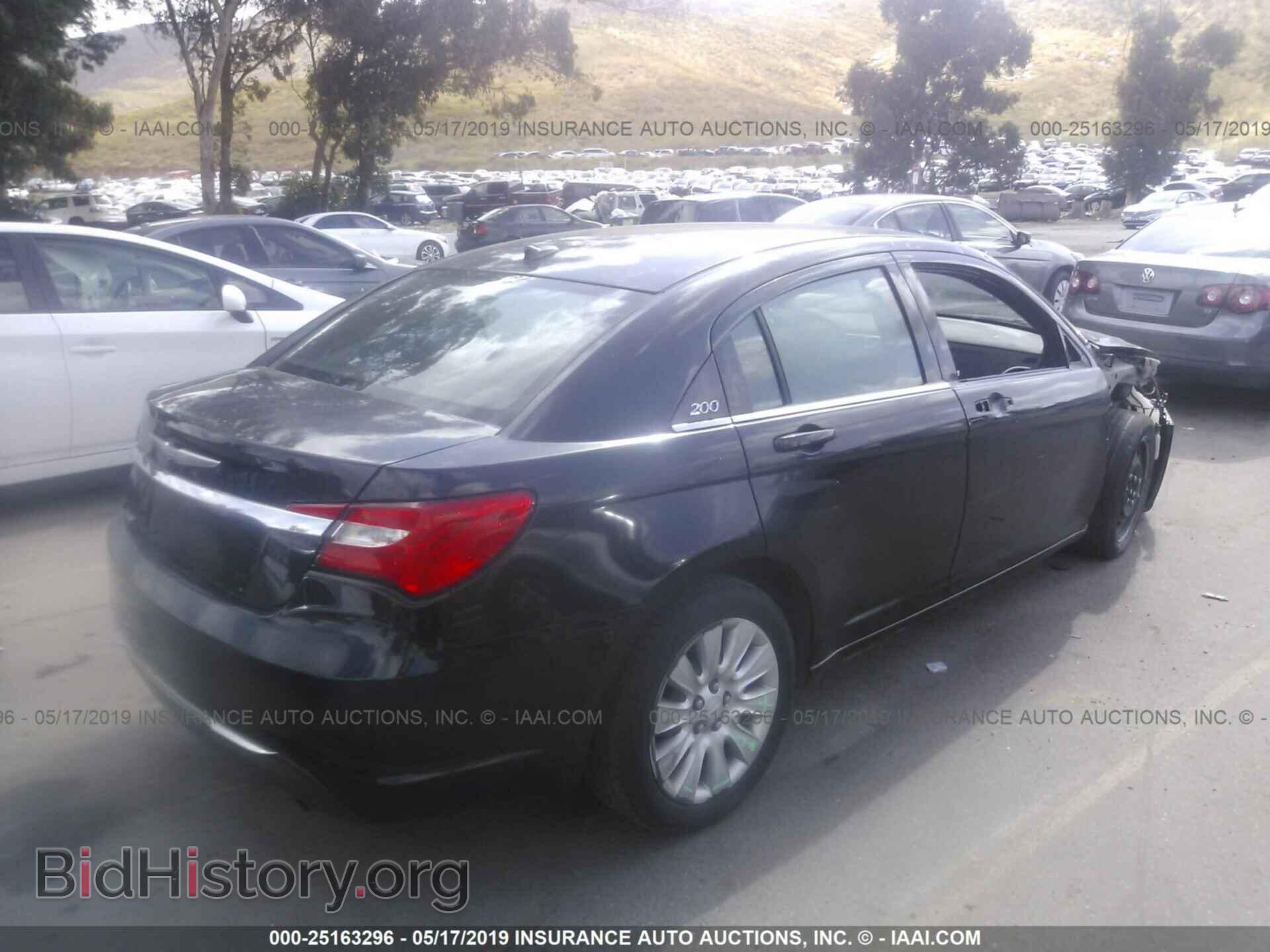 2014 Chrysler 200 - VIN: 1C3CCBAB4EN124660 - Фото 4