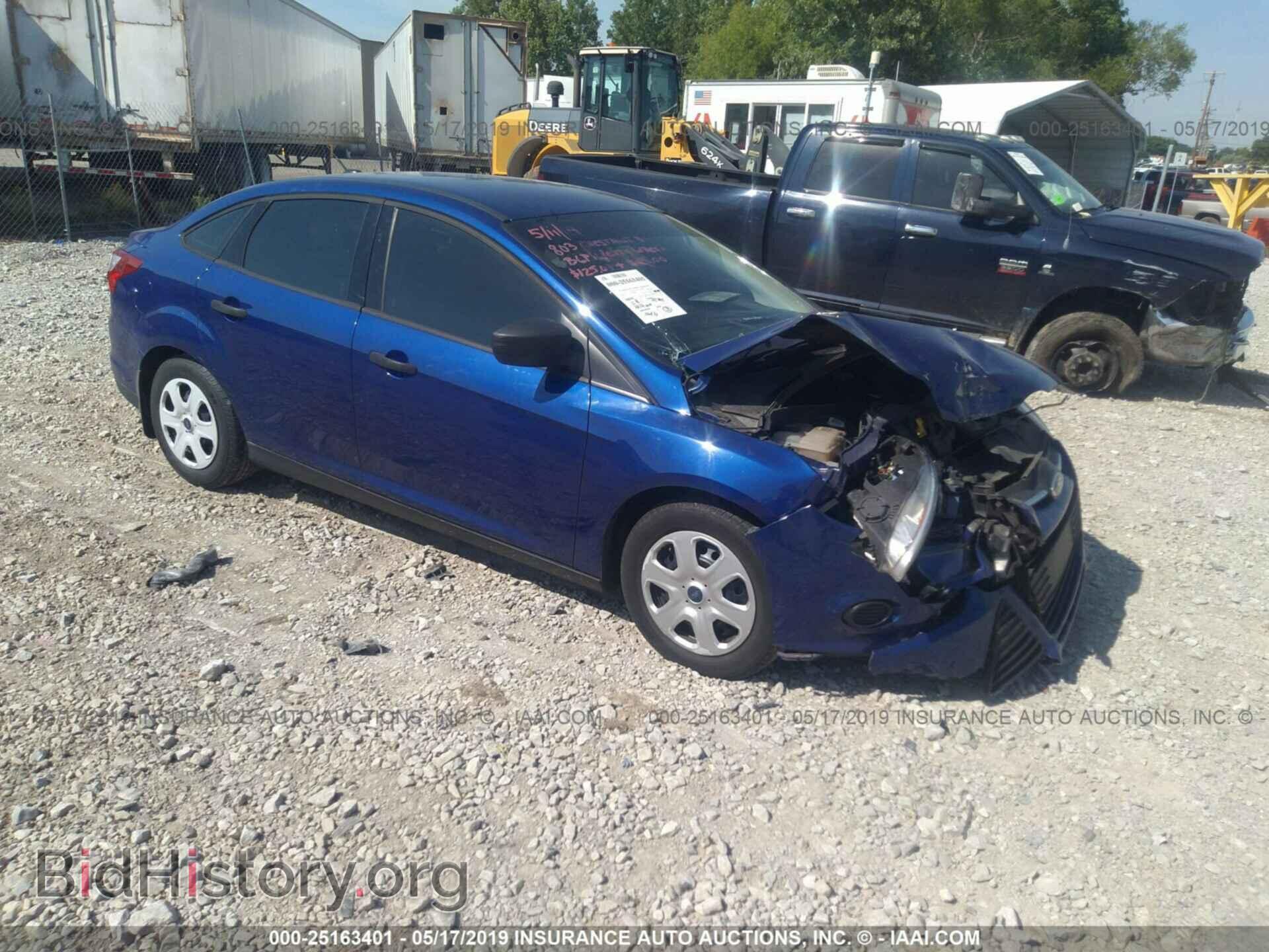 Photo 1FAHP3E20CL385479 - FORD FOCUS 2012