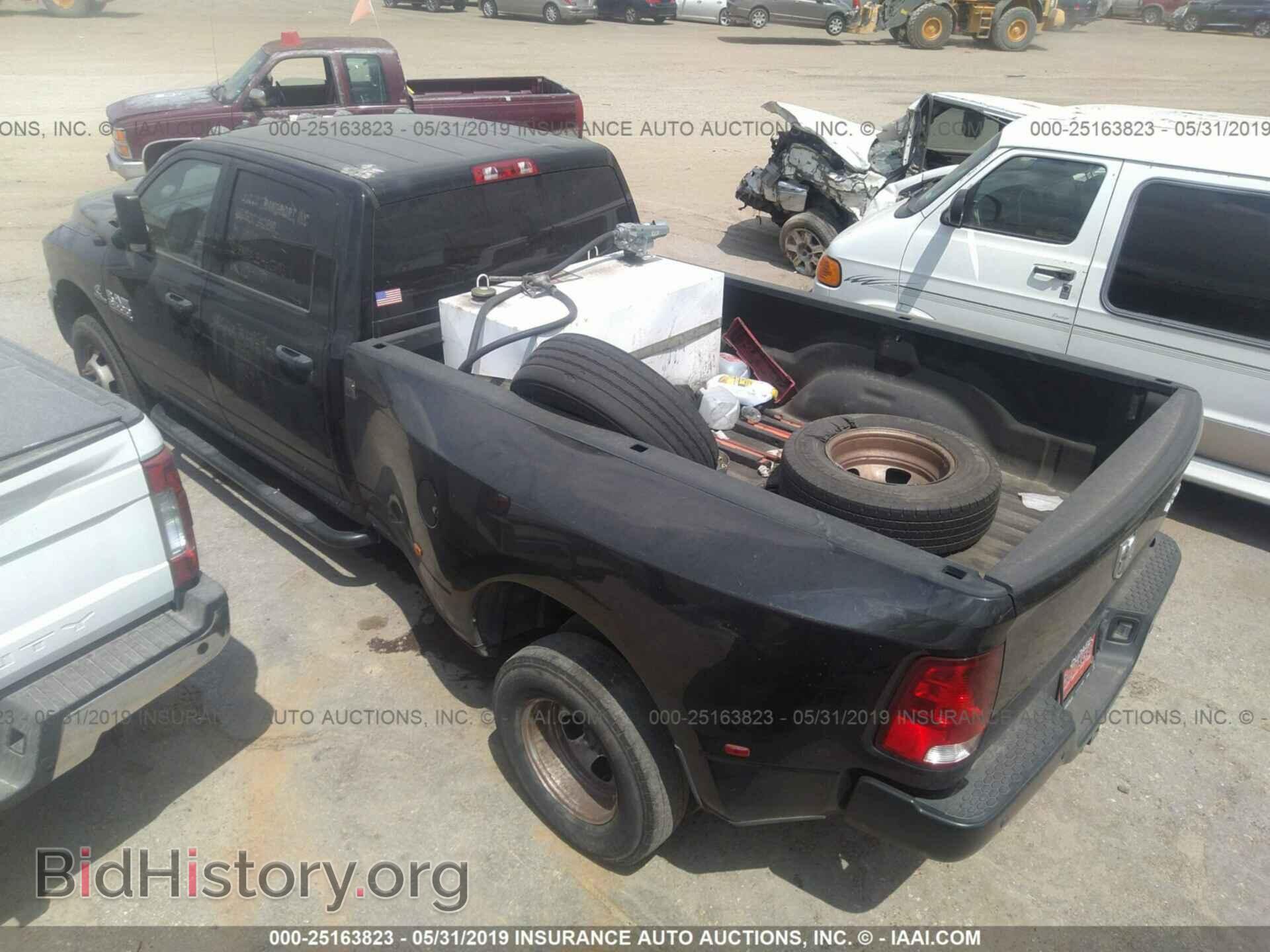 2017 RAM 3500 - VIN: 3C63RRGLXHG614379 - Фото 3