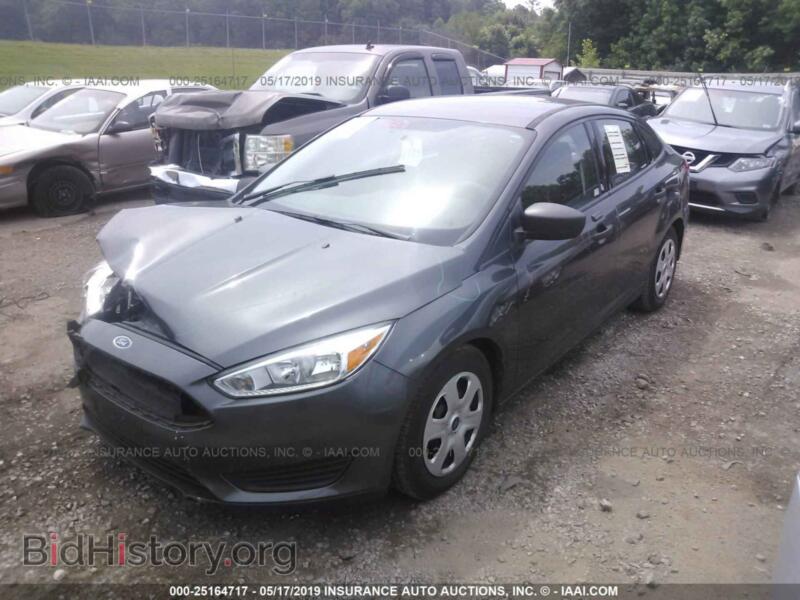 2016 Ford FOCUS (VIN 1FADP3E24GL356765) — photo 2 of 10