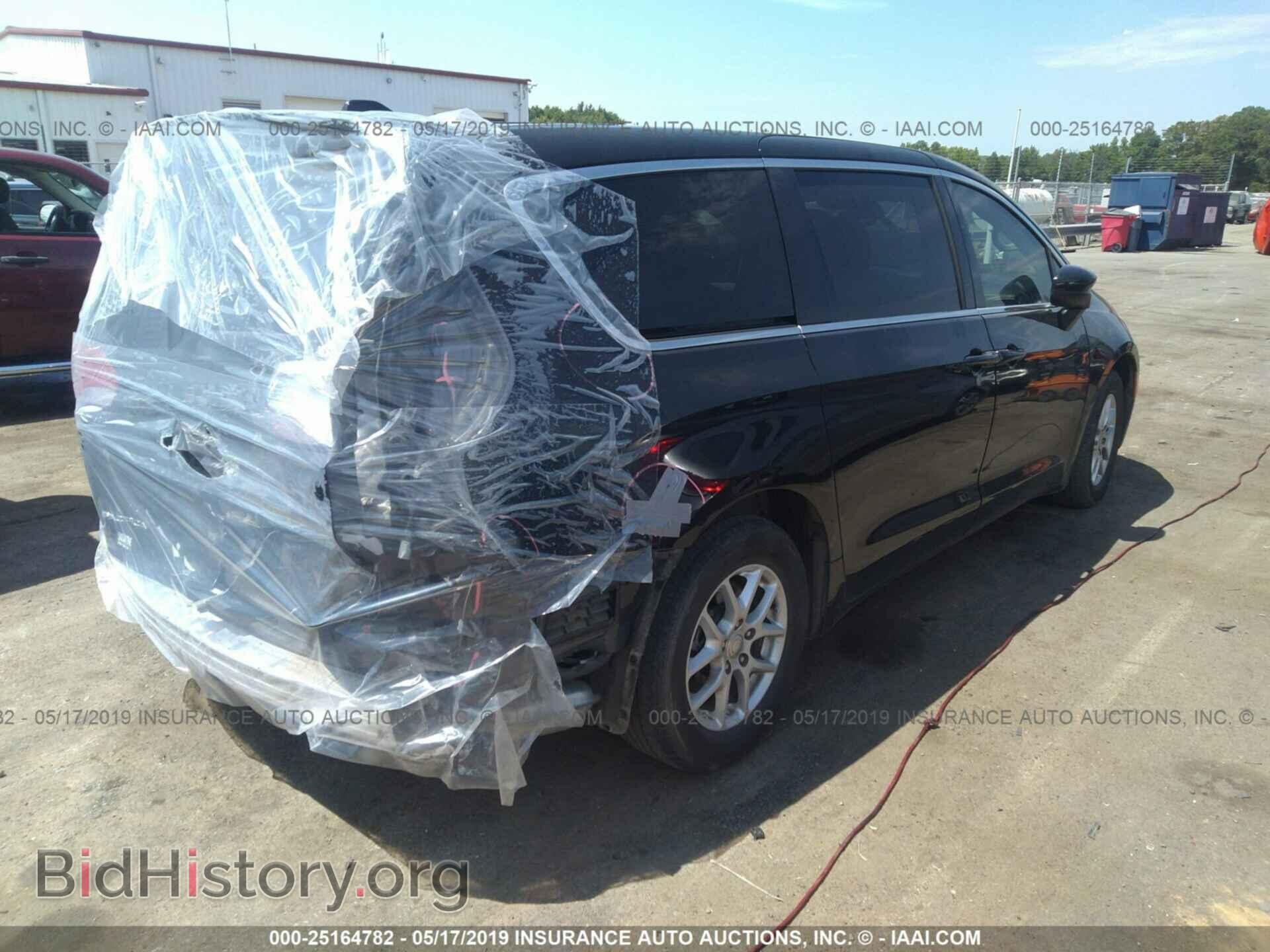 2017 CHRYSLER PACIFICA - VIN: 2C4RC1DG8HR835860 - Фото 4