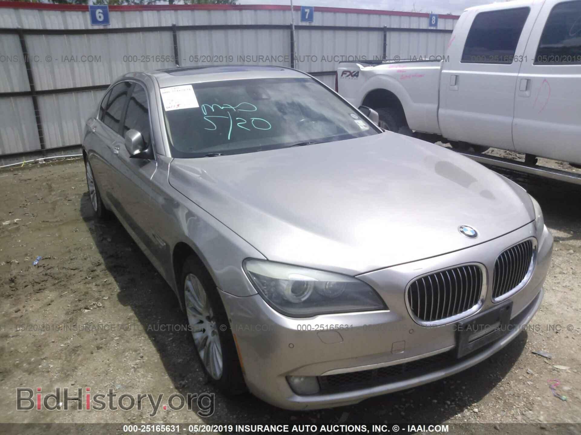 Photo WBAKB8C53CC964388 - BMW 750 2012