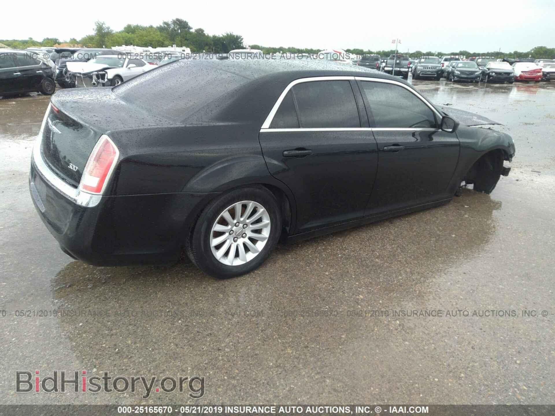 2014 CHRYSLER 300 - VIN: 2C3CCAAG6EH276132 - Фото 4