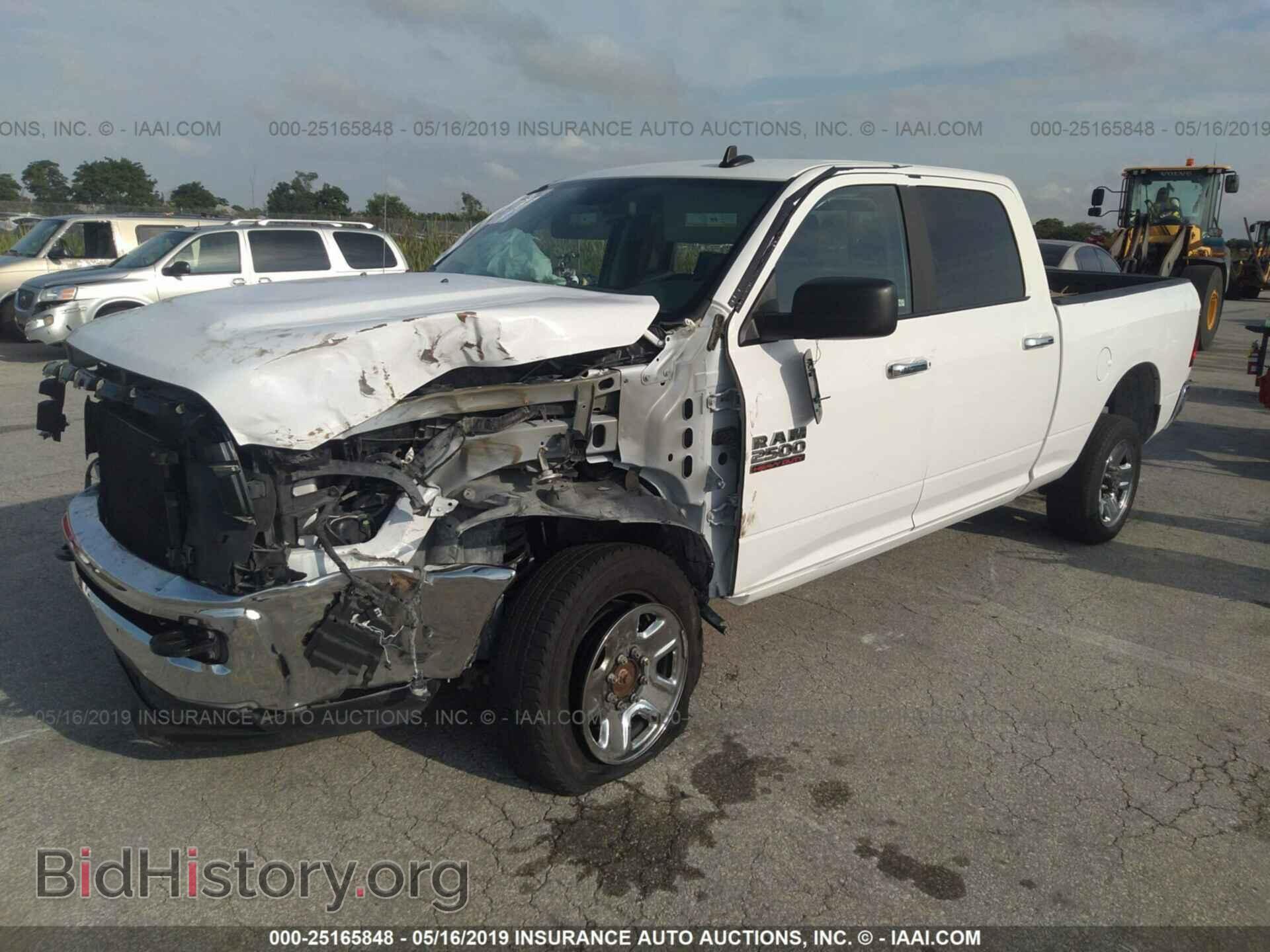 2017 RAM 2500 - VIN: 3C6UR5DLXHG725435 - Photo 2