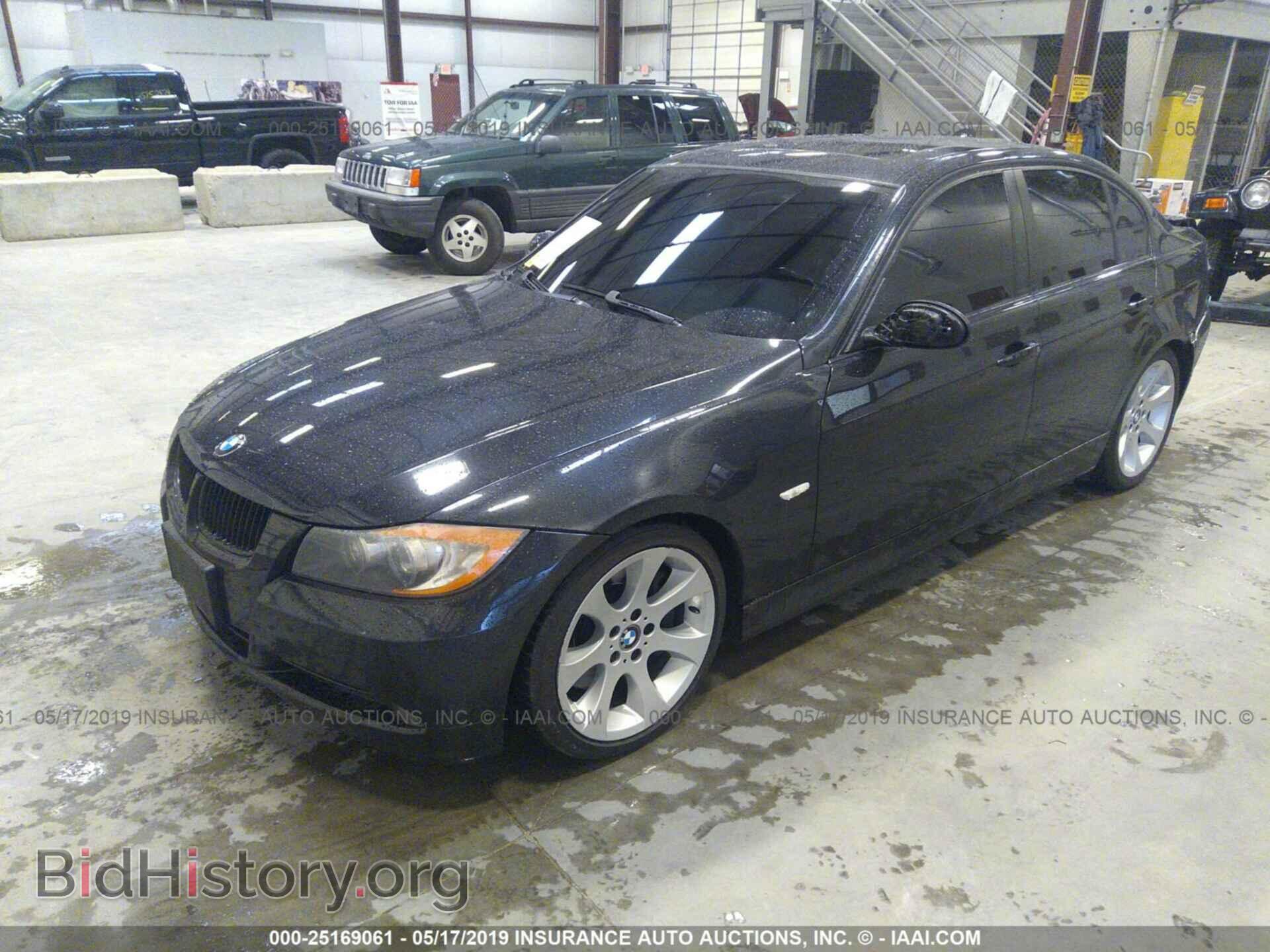 2008 BMW 335 - VIN: WBAVB73578KY65190 - Фото 2
