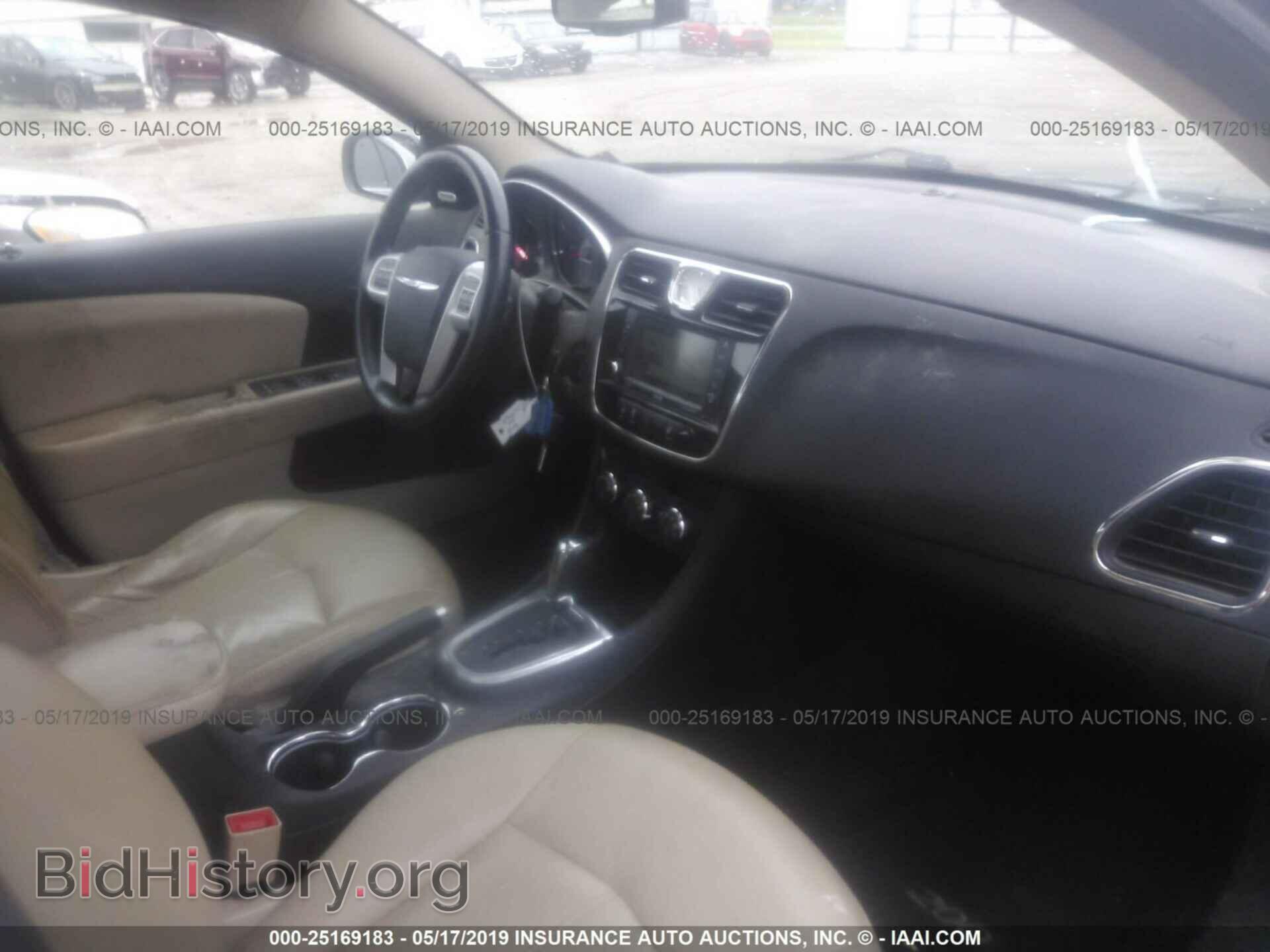 2012 CHRYSLER 200 - VIN: 1C3CCBCG4CN107105 - Фото 5