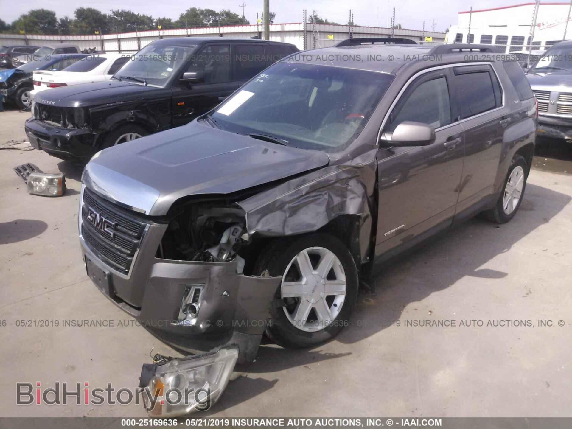 2011 GMC TERRAIN - VIN: 2CTALSEC7B6324104 - Photo 2