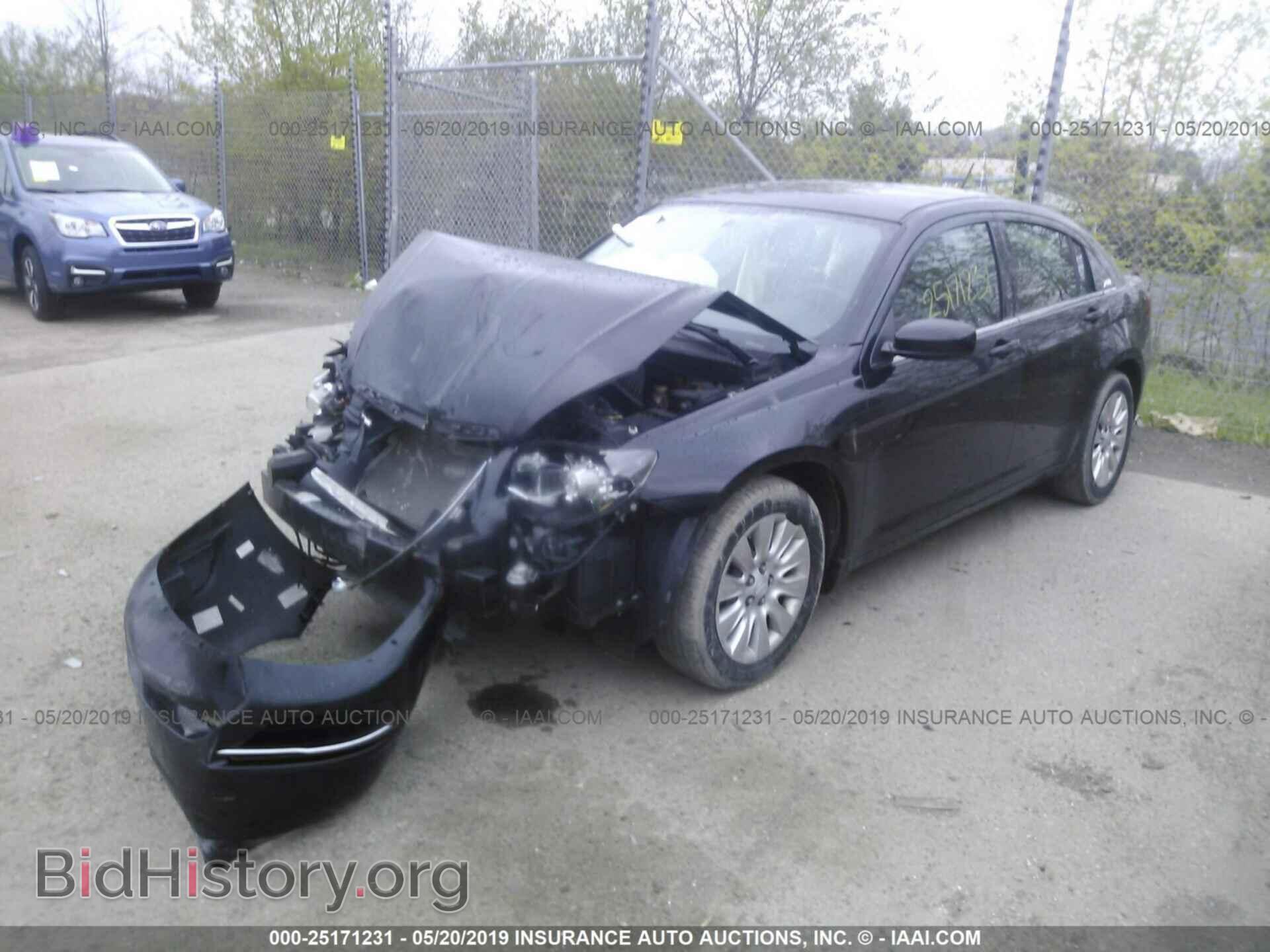 2012 CHRYSLER 200 - VIN: 1C3CCBAB2CN320884 - Фото 2