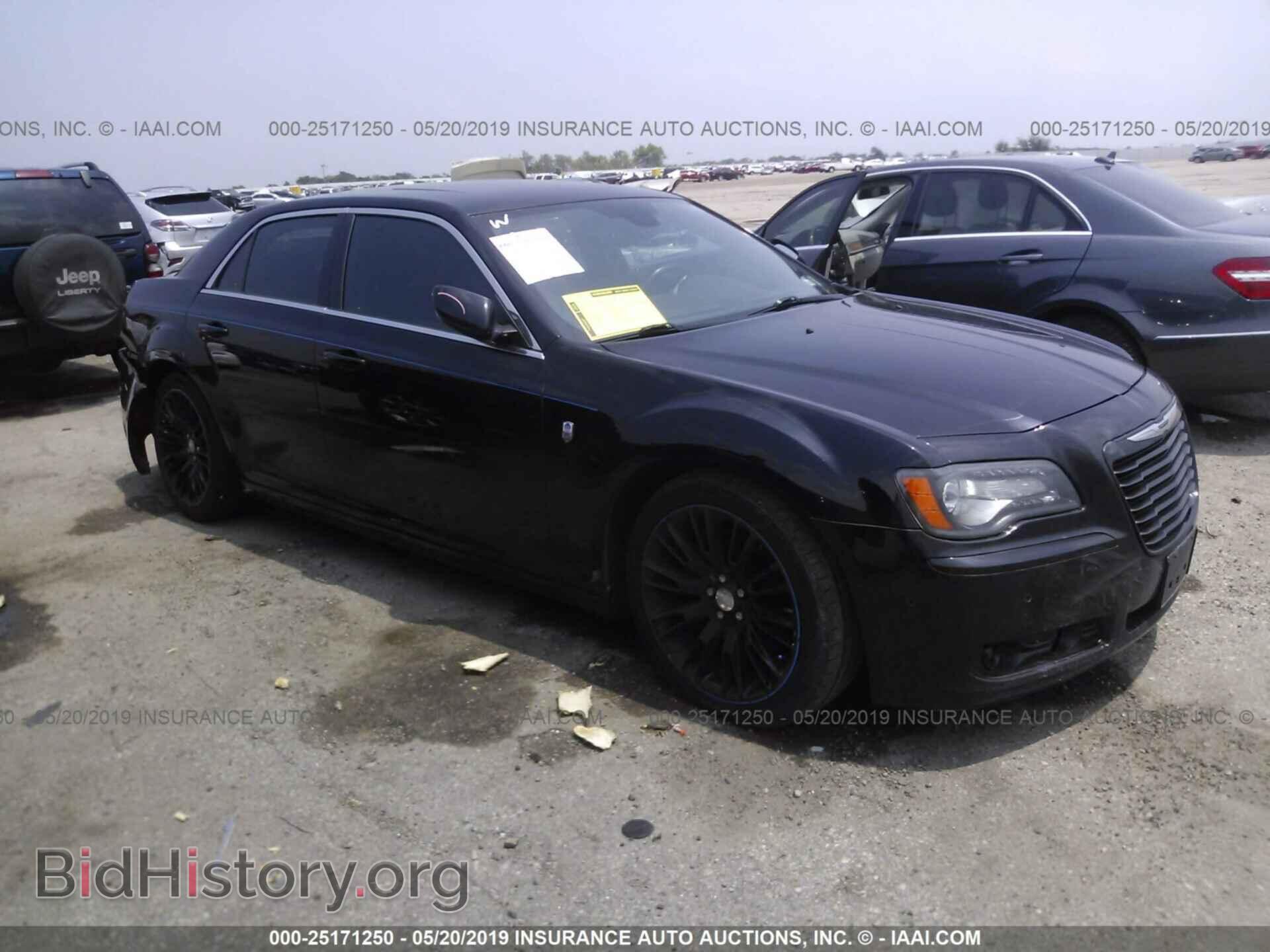 Фотография 2C3CCADT7CH315428 - CHRYSLER 300 2012